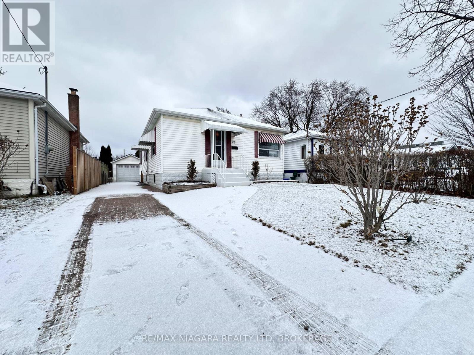 28 Bridge Street, St. Catharines, Ontario  L2S 2V8 - Photo 3 - X11912977