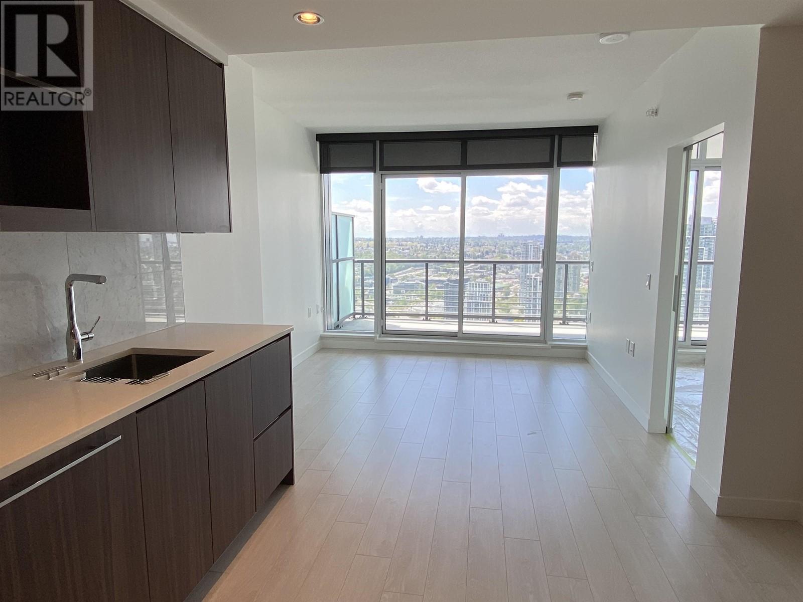 Listing Picture 13 of 22 : 4001 4720 LOUGHEED HIGHWAY, Burnaby / 本拿比 - 魯藝地產 Yvonne Lu Group - MLS Medallion Club Member