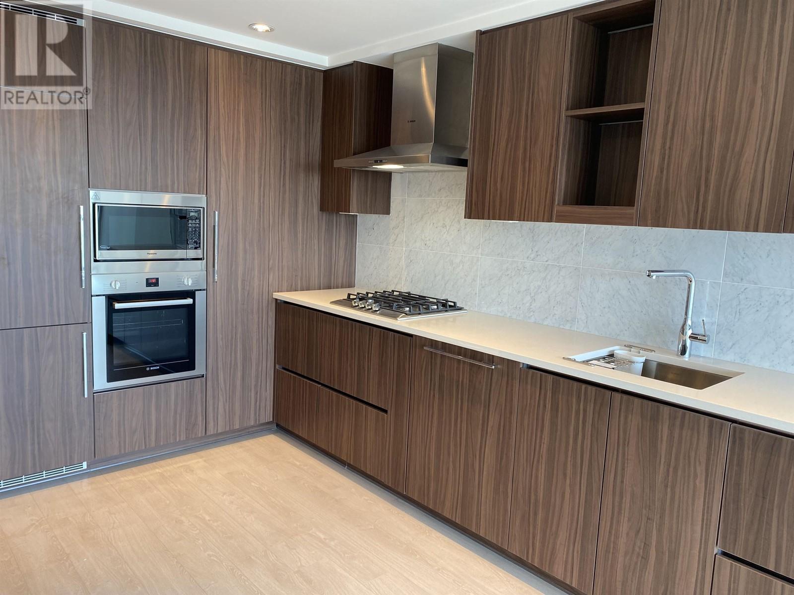 Listing Picture 10 of 22 : 4001 4720 LOUGHEED HIGHWAY, Burnaby / 本拿比 - 魯藝地產 Yvonne Lu Group - MLS Medallion Club Member