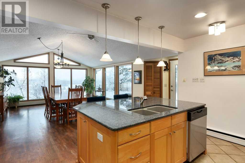 54 Wildwood Drive Sw, Calgary, Alberta  T3C 3C5 - Photo 16 - A2185696