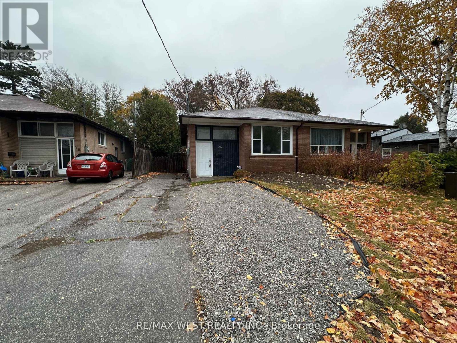 MAIN - 26 WALTER AVENUE, Newmarket, Ontario