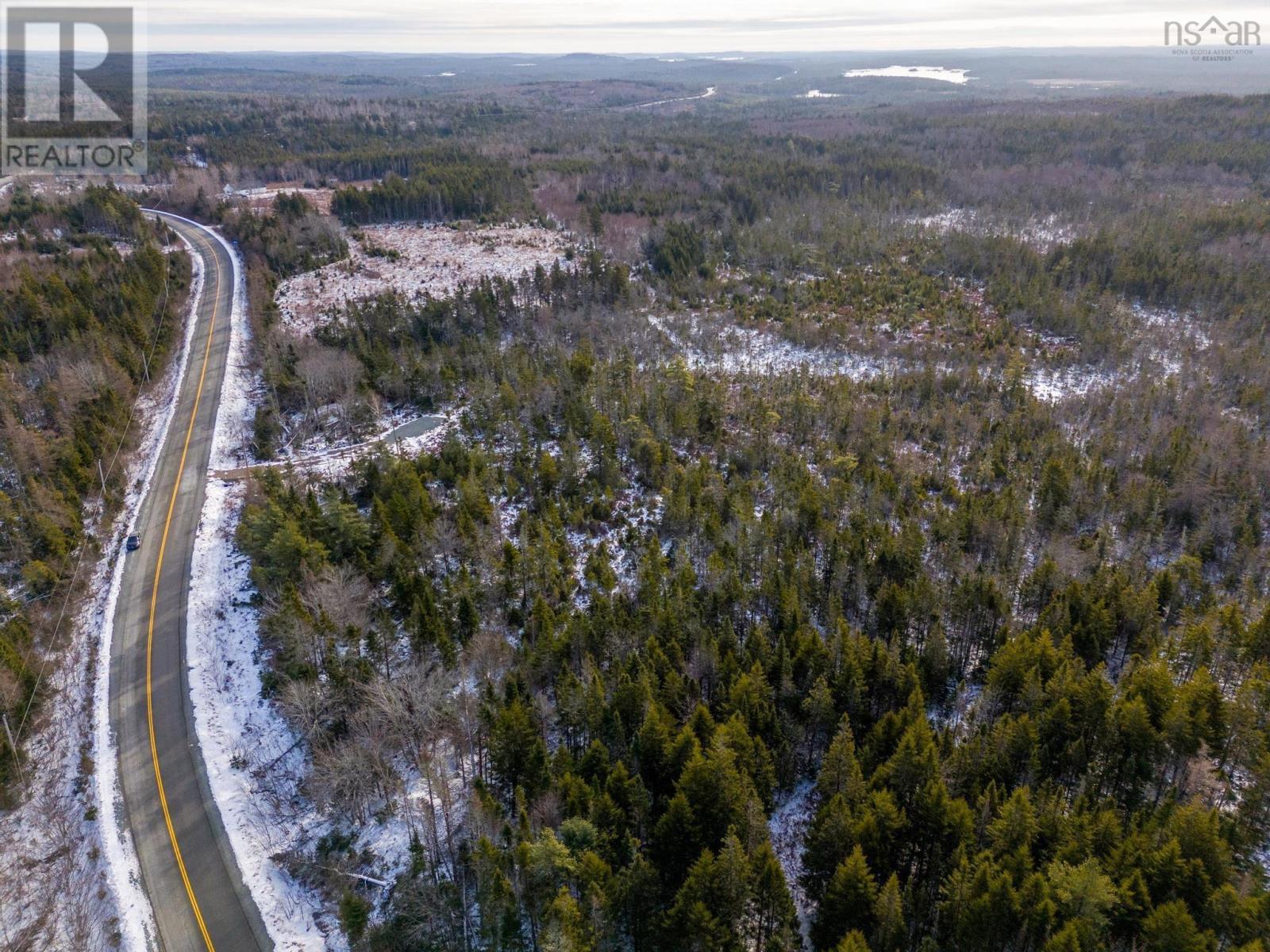 8055 Moose River Road, Long Lake, Nova Scotia  B0N 1X0 - Photo 10 - 202424485