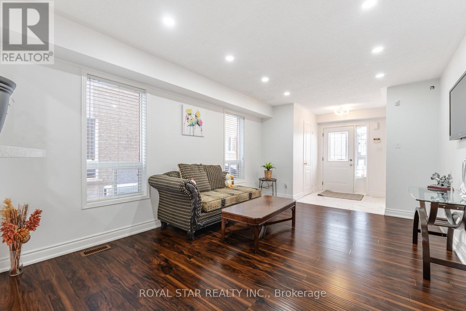 114 Penbridge Circle, Brampton, Ontario  L7A 2P8 - Photo 6 - W11913096