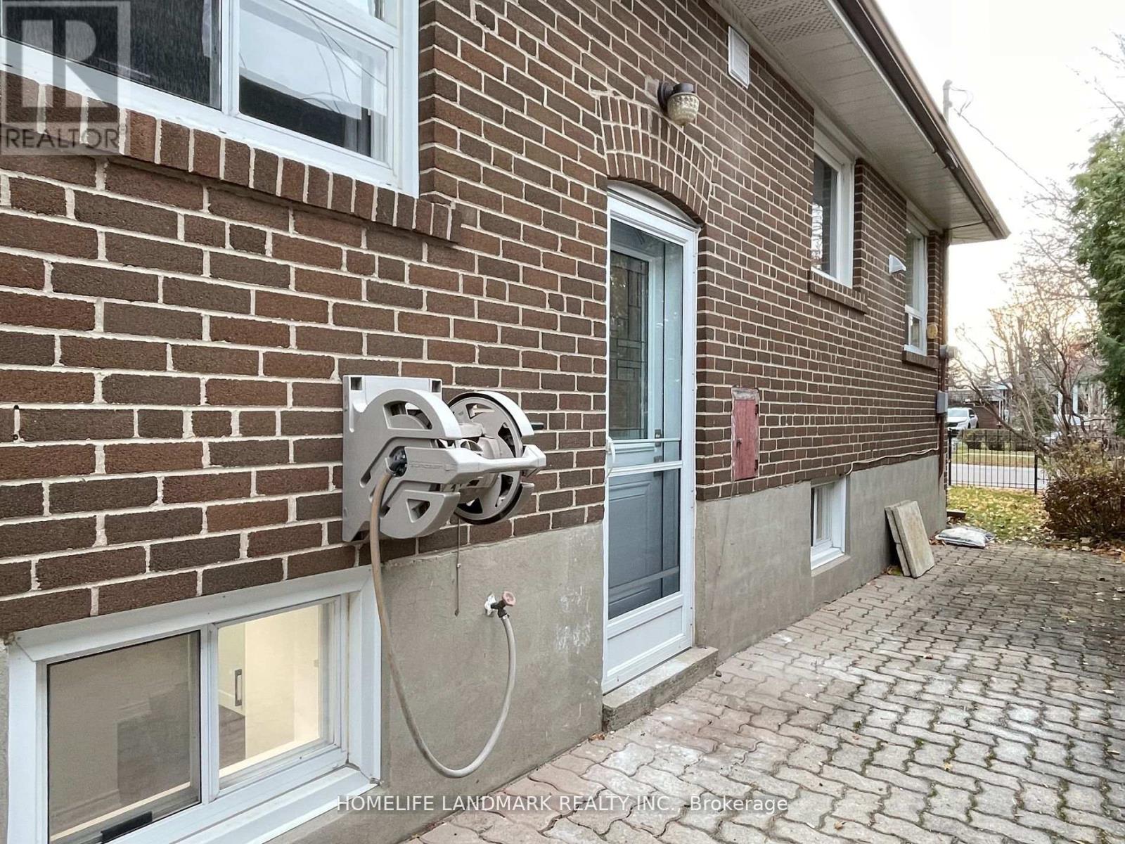 Lower - 236 Colborne Avenue, Richmond Hill, Ontario  L4C 2K5 - Photo 14 - N11895278