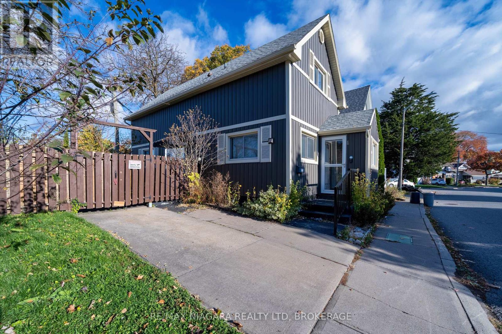 4769 Ryerson Crescent, Niagara Falls, Ontario  L2E 1E7 - Photo 4 - X11913227