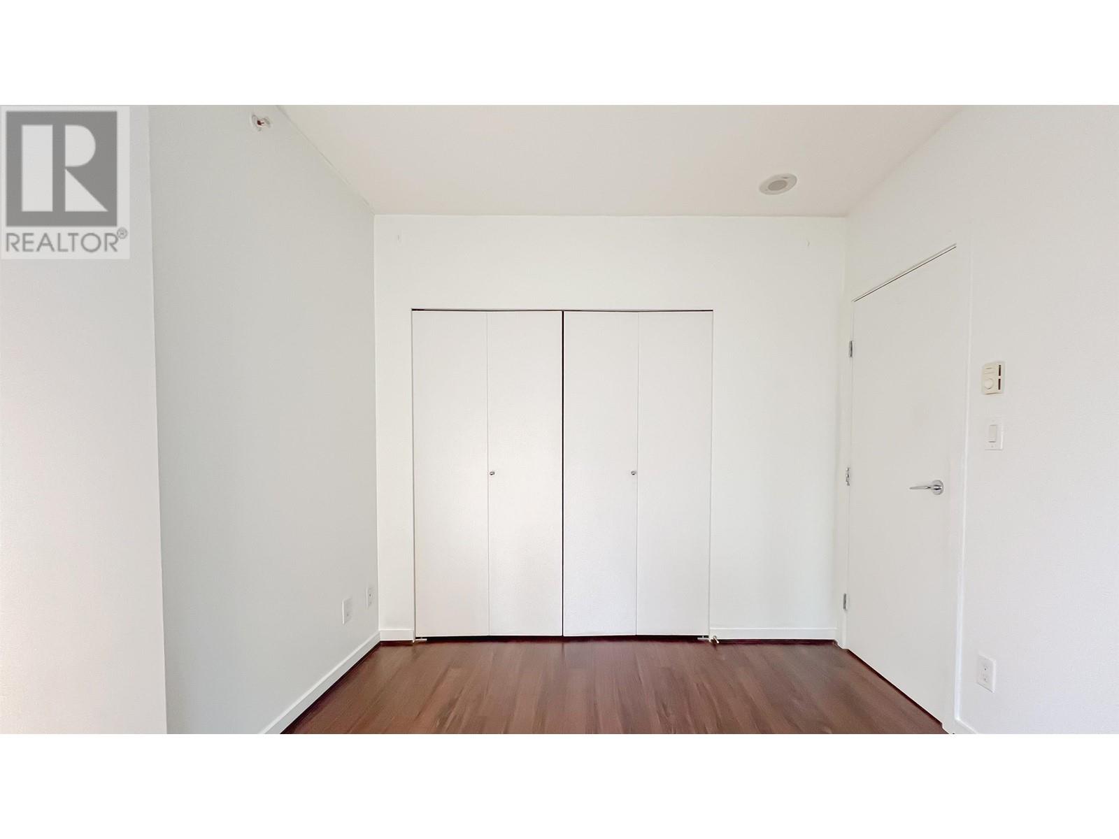 Listing Picture 17 of 25 : 604 480 ROBSON STREET, Vancouver / 溫哥華 - 魯藝地產 Yvonne Lu Group - MLS Medallion Club Member