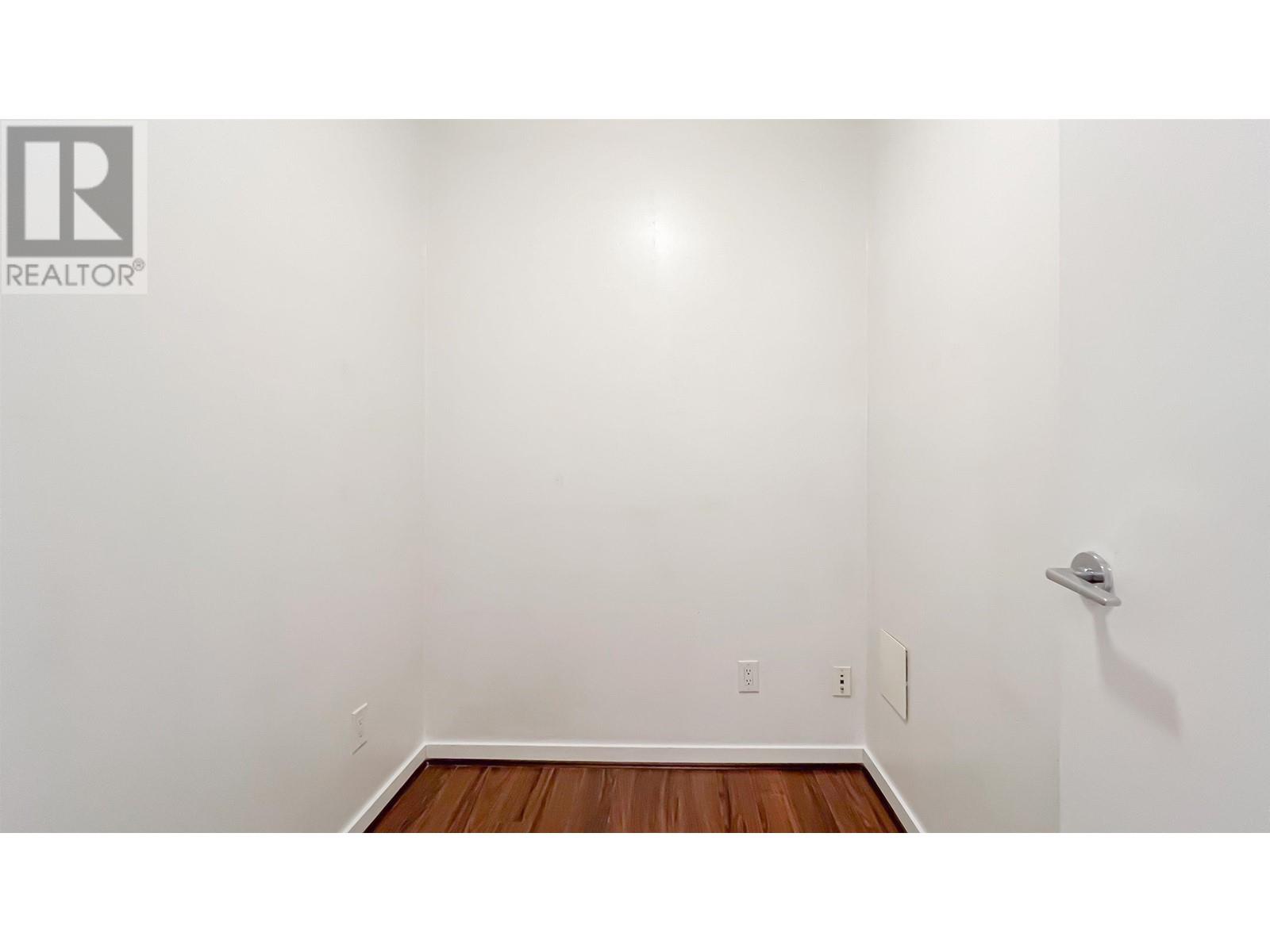 Listing Picture 20 of 25 : 604 480 ROBSON STREET, Vancouver / 溫哥華 - 魯藝地產 Yvonne Lu Group - MLS Medallion Club Member