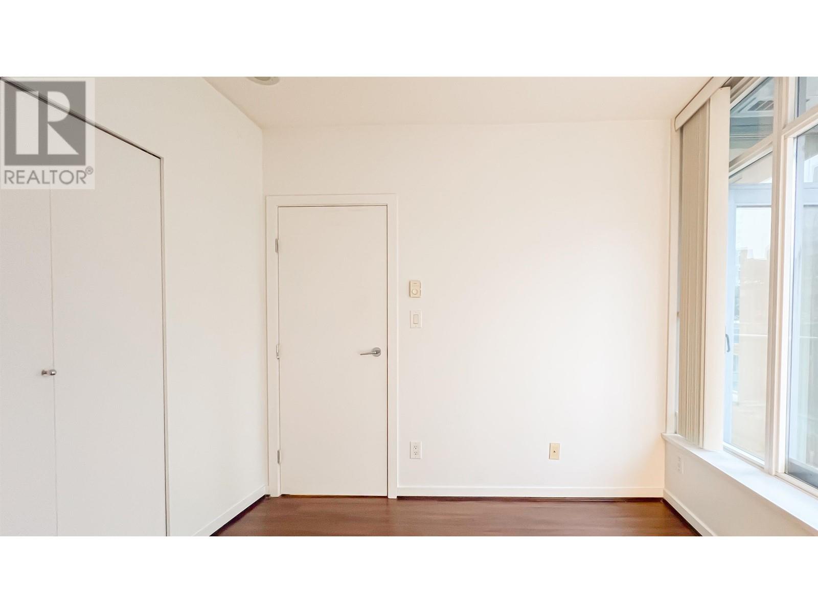 Listing Picture 18 of 25 : 604 480 ROBSON STREET, Vancouver / 溫哥華 - 魯藝地產 Yvonne Lu Group - MLS Medallion Club Member