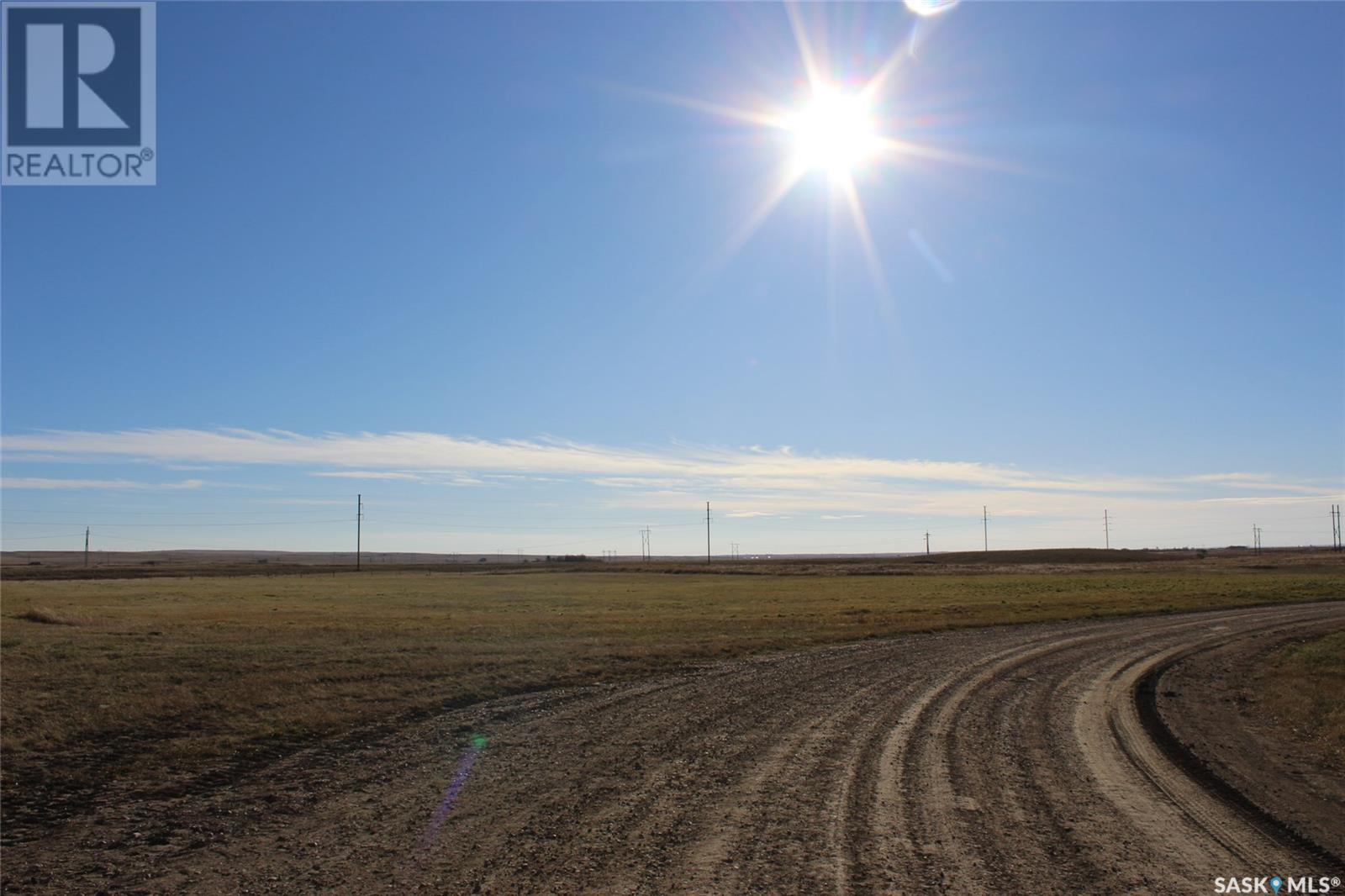 601 Horsey Road, Shaunavon, Saskatchewan  S0N 2M0 - Photo 1 - SK992453