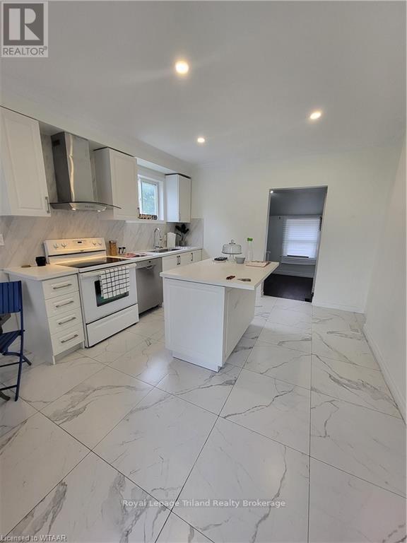 Property at 764 DUNDAS STREET image 5