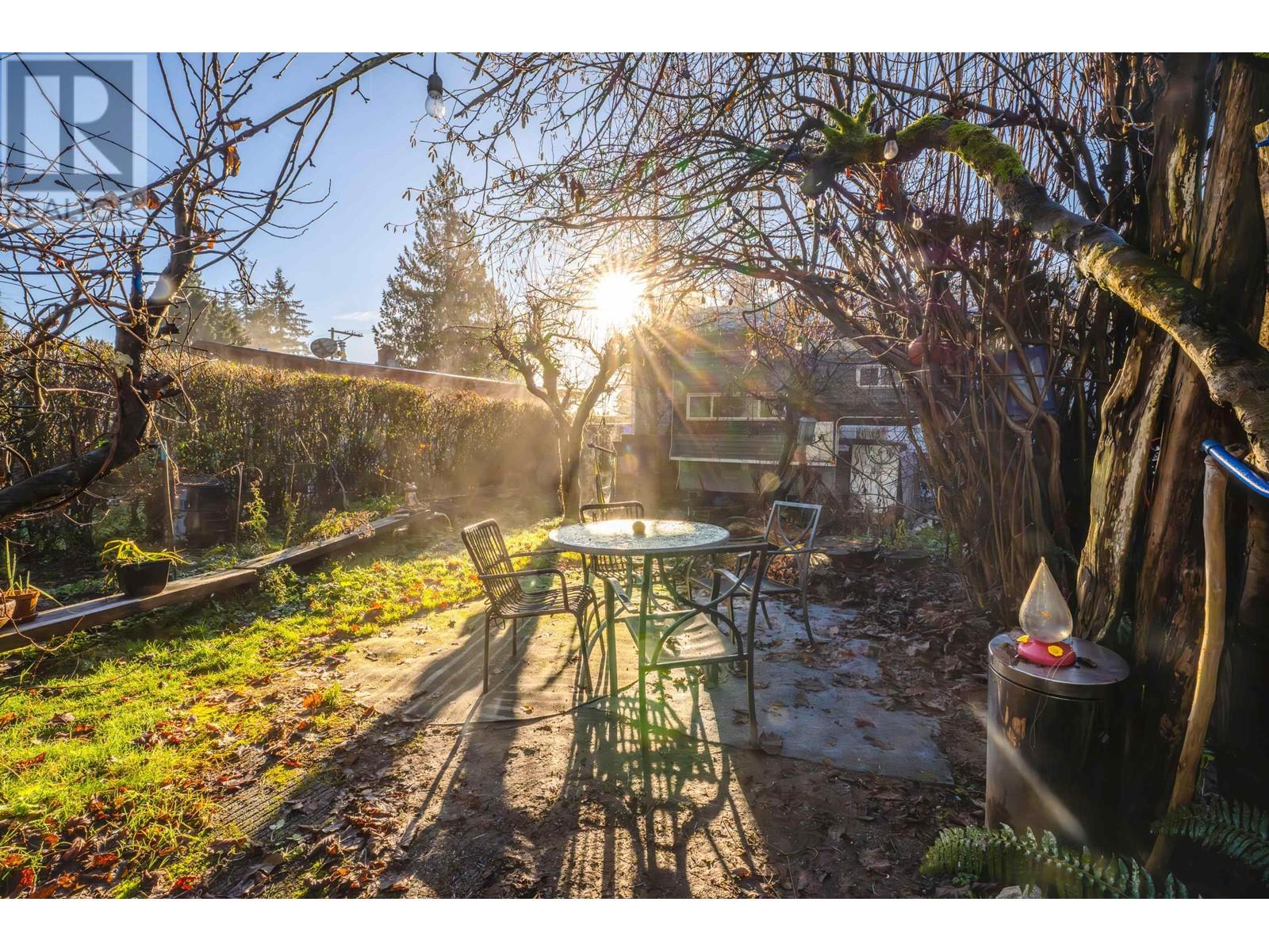 1693 Austin Avenue, Coquitlam, British Columbia  V3K 3P8 - Photo 32 - R2952310