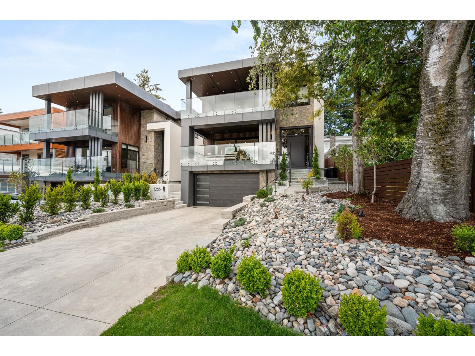 1265 Kent Street, White Rock, British Columbia  V4B 4T6 - Photo 2 - R2953488