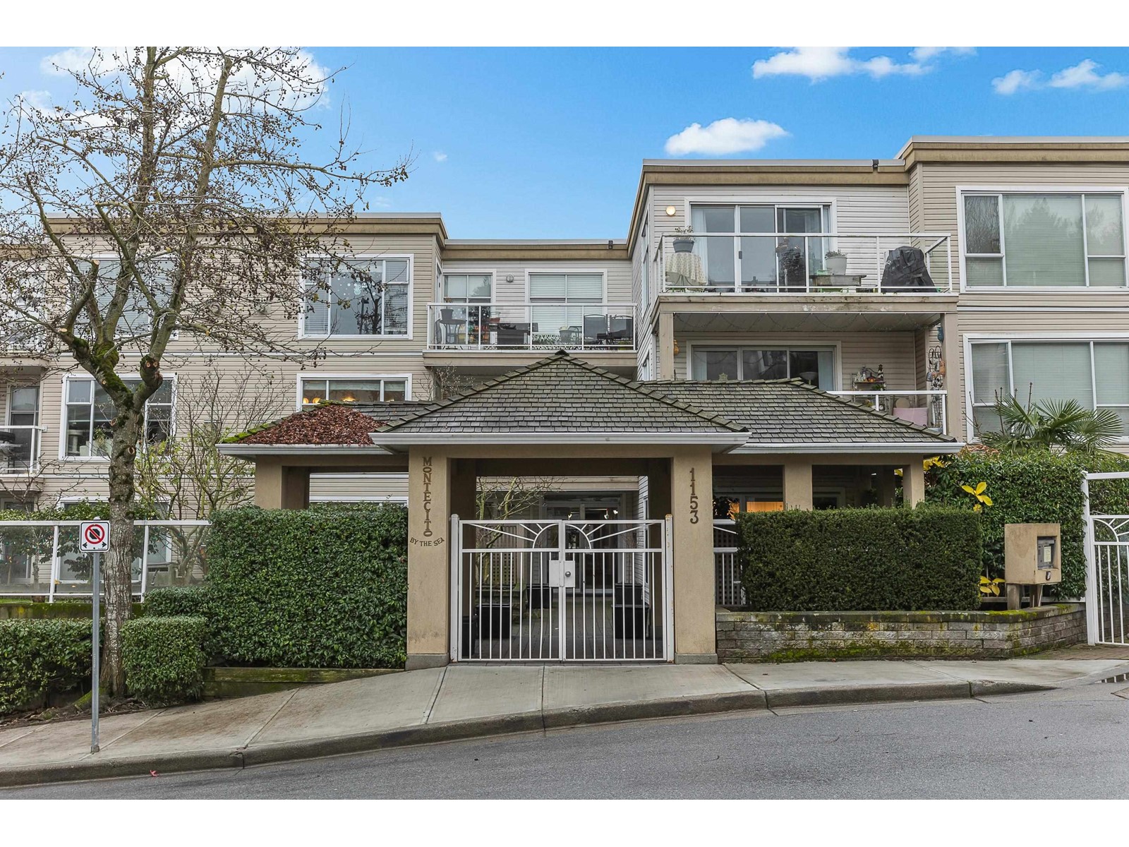 201 1153 Vidal Street, White Rock, British Columbia  V4B 3T4 - Photo 4 - R2953402