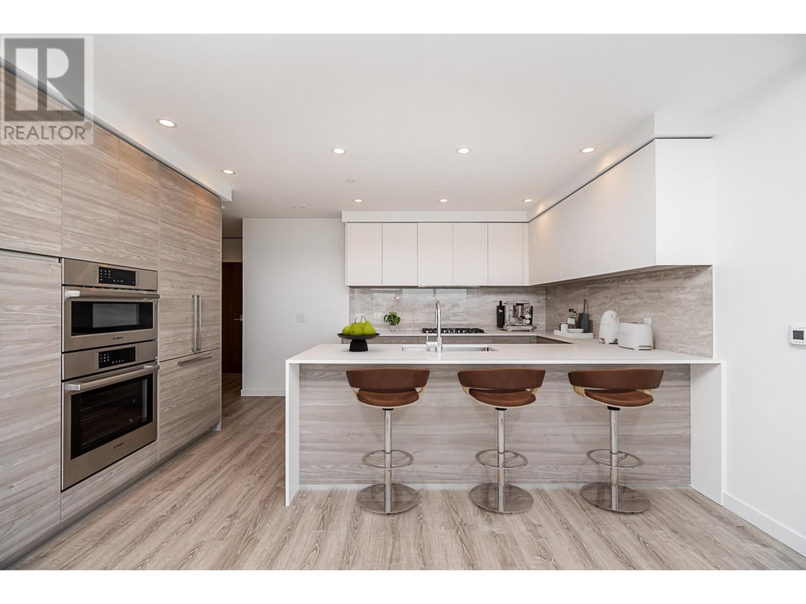 2903 680 Quayside Drive, New Westminster, British Columbia  V3M 0P2 - Photo 4 - R2953502