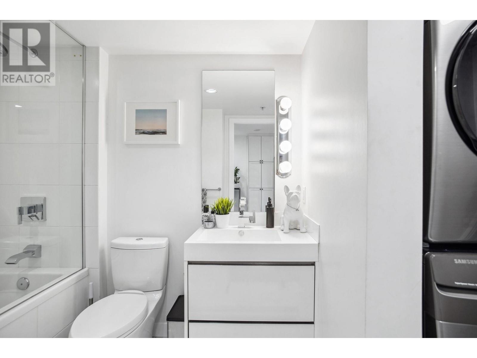 Listing Picture 13 of 33 : 802 718 MAIN STREET, Vancouver / 溫哥華 - 魯藝地產 Yvonne Lu Group - MLS Medallion Club Member