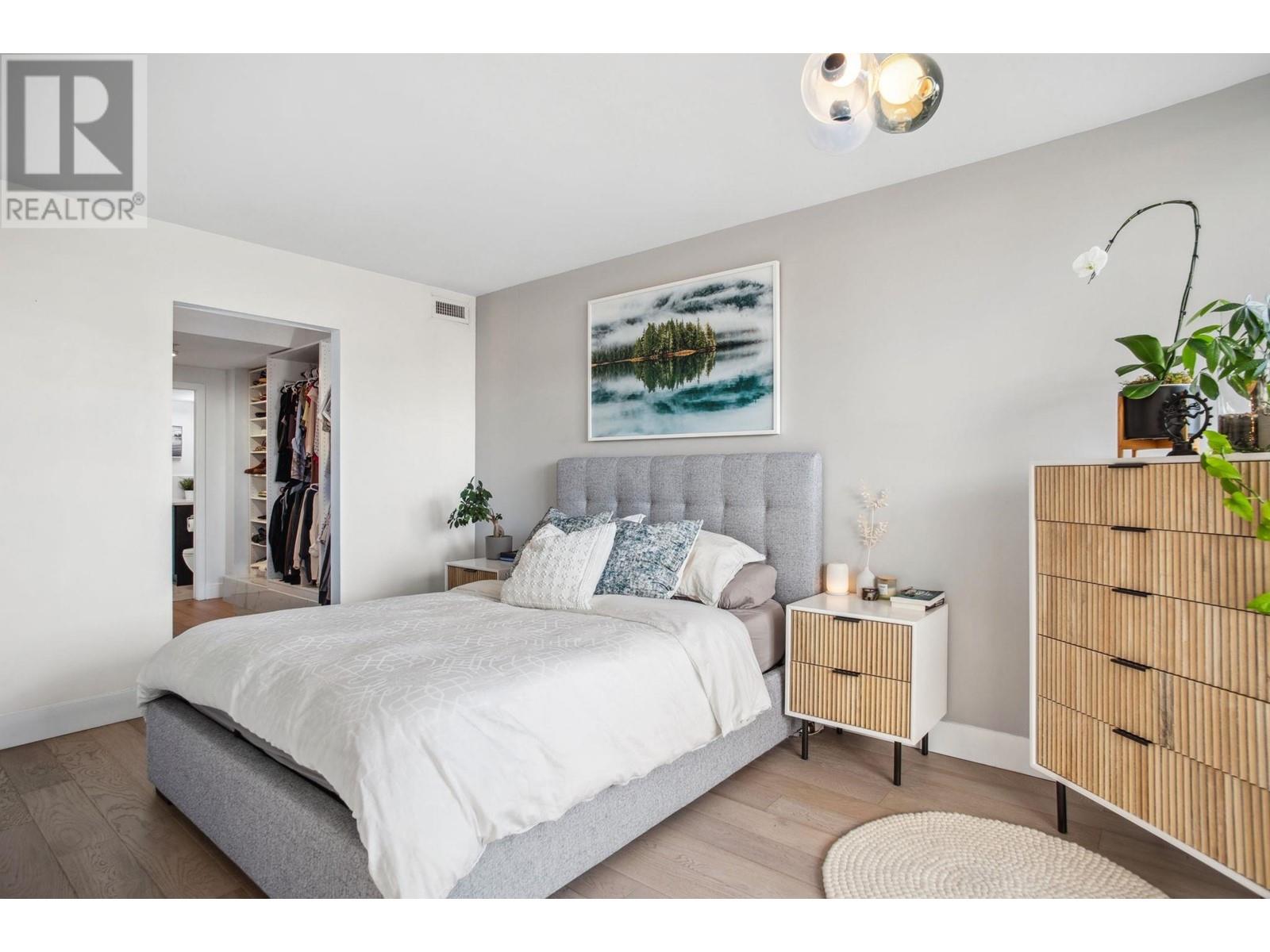 Listing Picture 15 of 33 : 802 718 MAIN STREET, Vancouver / 溫哥華 - 魯藝地產 Yvonne Lu Group - MLS Medallion Club Member