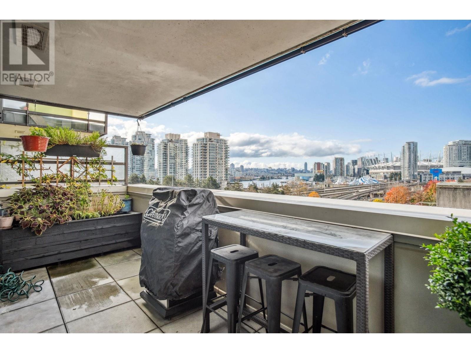 Listing Picture 21 of 33 : 802 718 MAIN STREET, Vancouver / 溫哥華 - 魯藝地產 Yvonne Lu Group - MLS Medallion Club Member