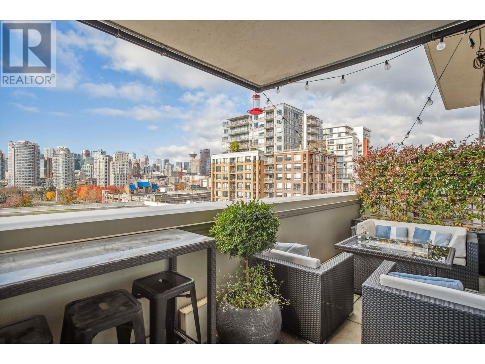 Listing Picture 4 of 33 : 802 718 MAIN STREET, Vancouver / 溫哥華 - 魯藝地產 Yvonne Lu Group - MLS Medallion Club Member