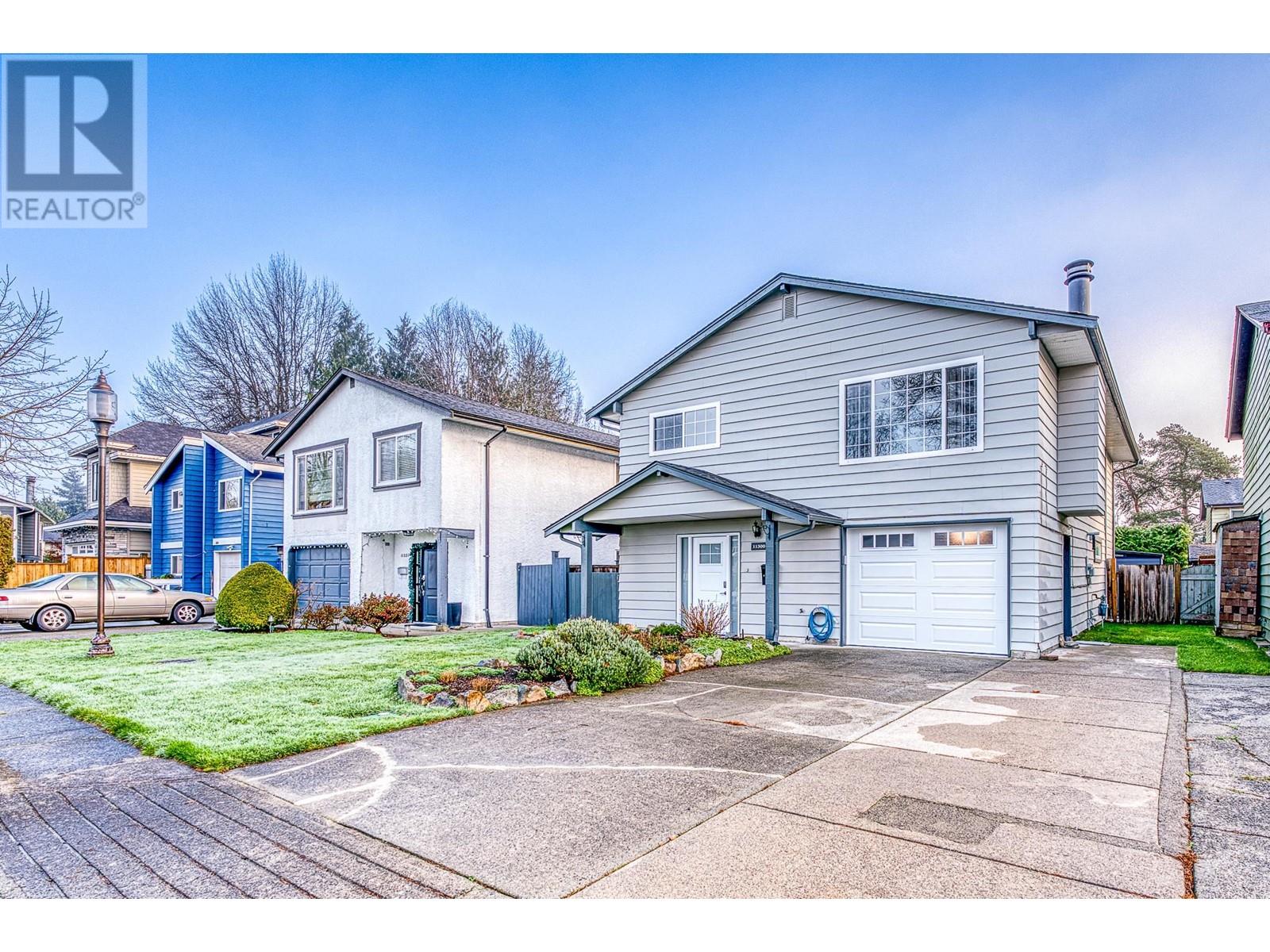Listing Picture 4 of 33 : 11300 GALLEON COURT, Richmond / 烈治文 - 魯藝地產 Yvonne Lu Group - MLS Medallion Club Member
