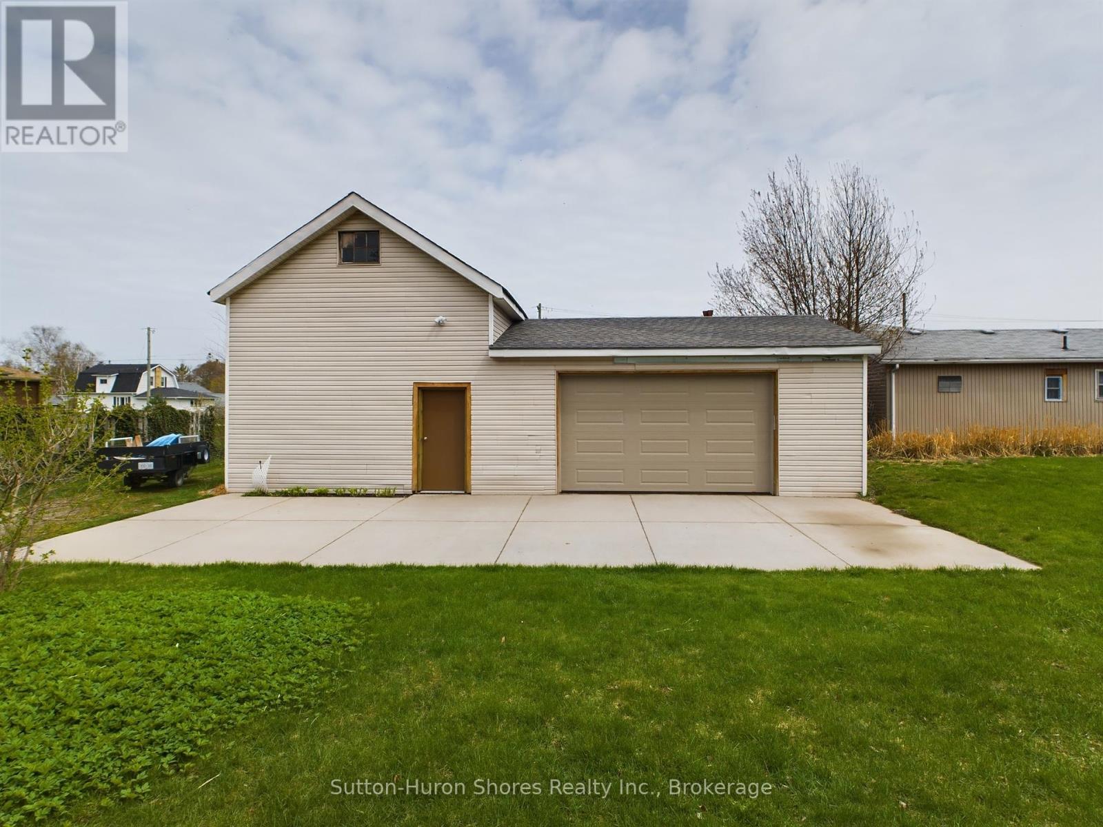 65 Albert Street S, Saugeen Shores, Ontario  N0H 2L0 - Photo 11 - X11913543