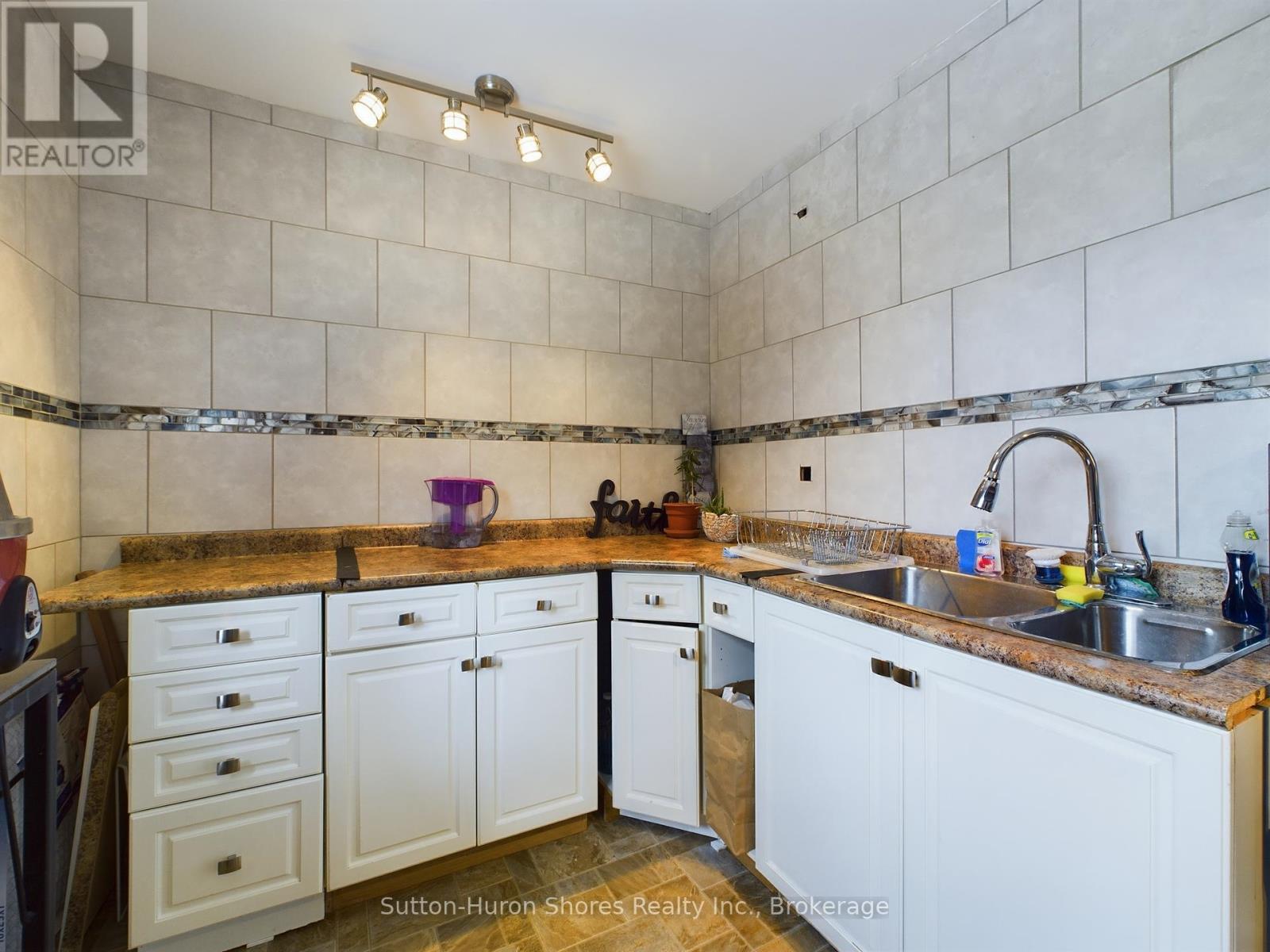 65 Albert Street S, Saugeen Shores, Ontario  N0H 2L0 - Photo 34 - X11913543
