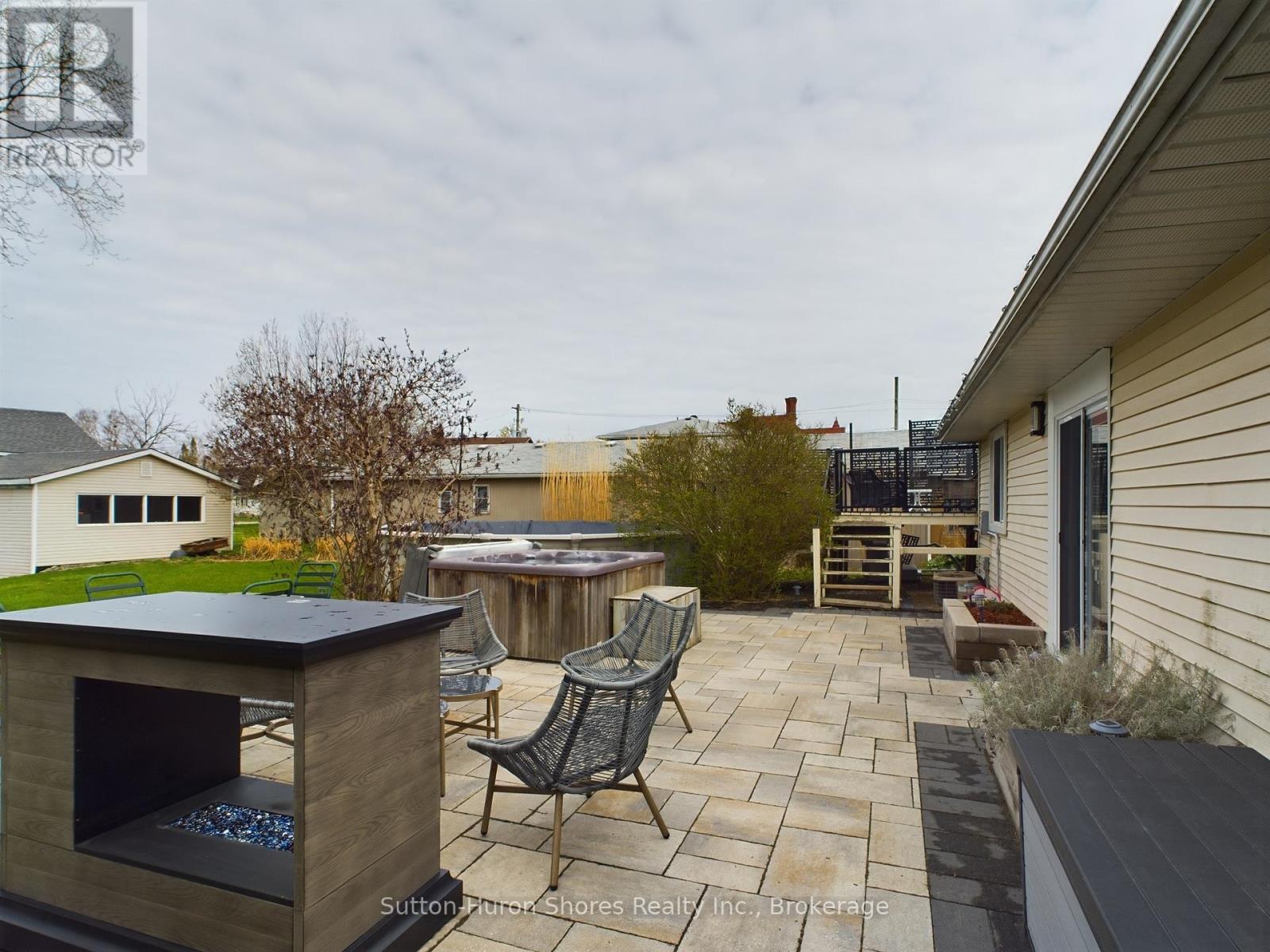 65 Albert Street S, Saugeen Shores, Ontario  N0H 2L0 - Photo 5 - X11913543