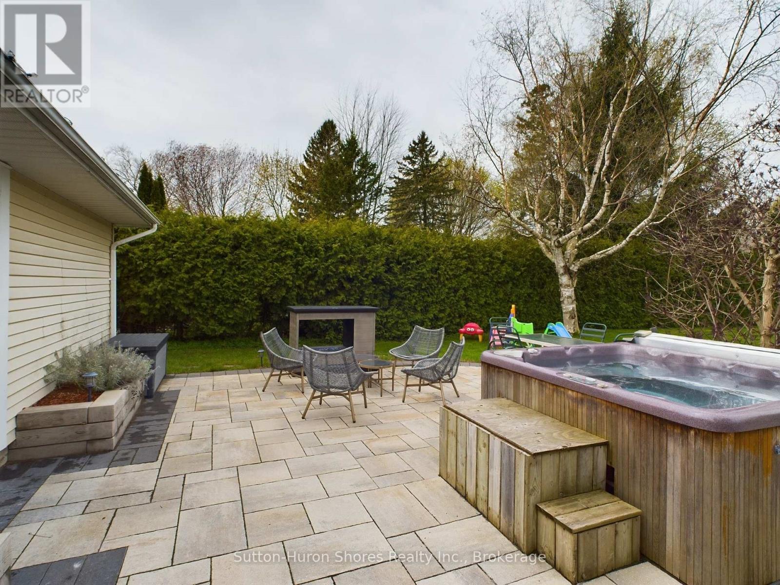 65 Albert Street S, Saugeen Shores, Ontario  N0H 2L0 - Photo 6 - X11913543