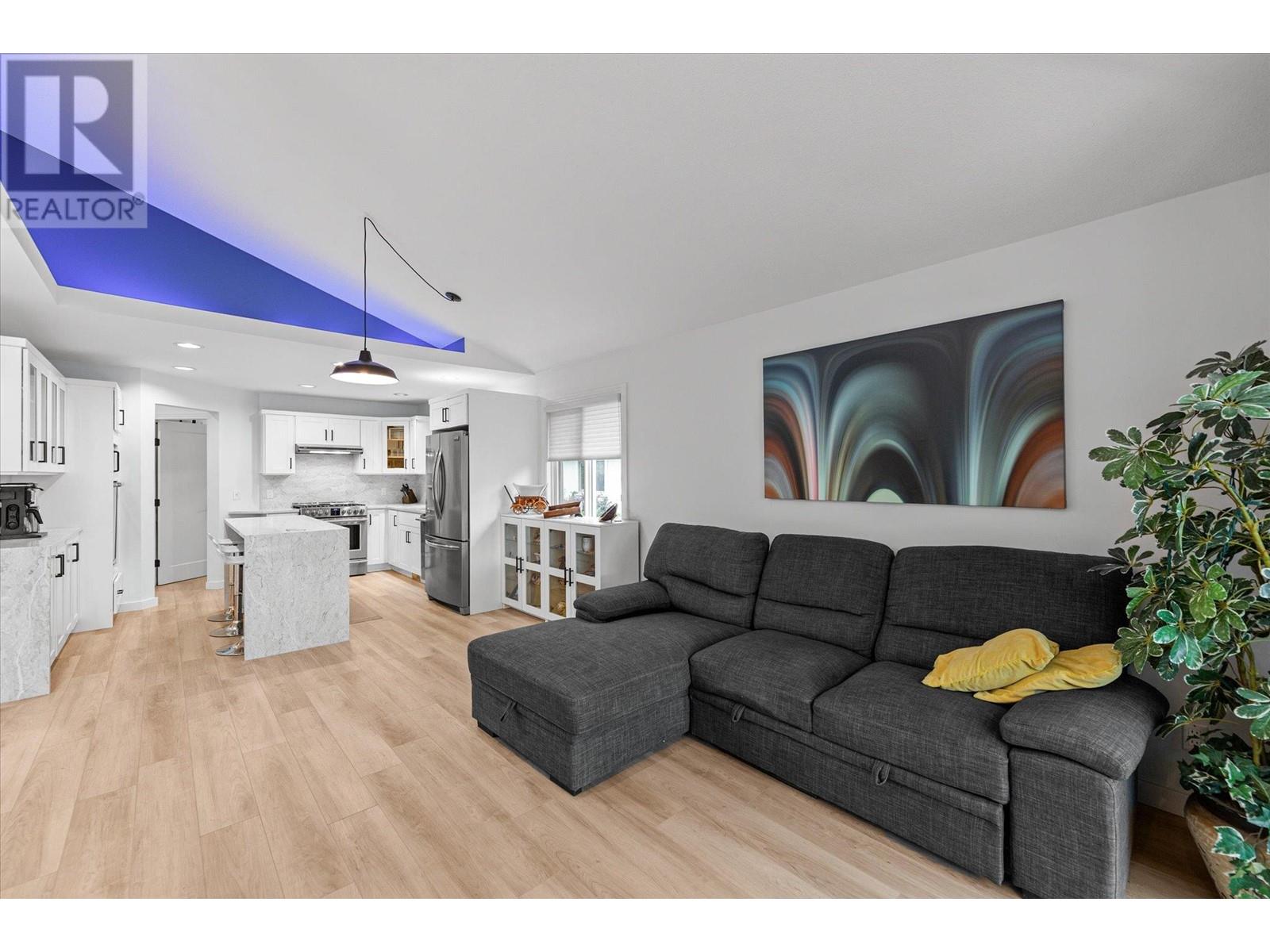 Property at 4187 Gallaghers Crescent image 4