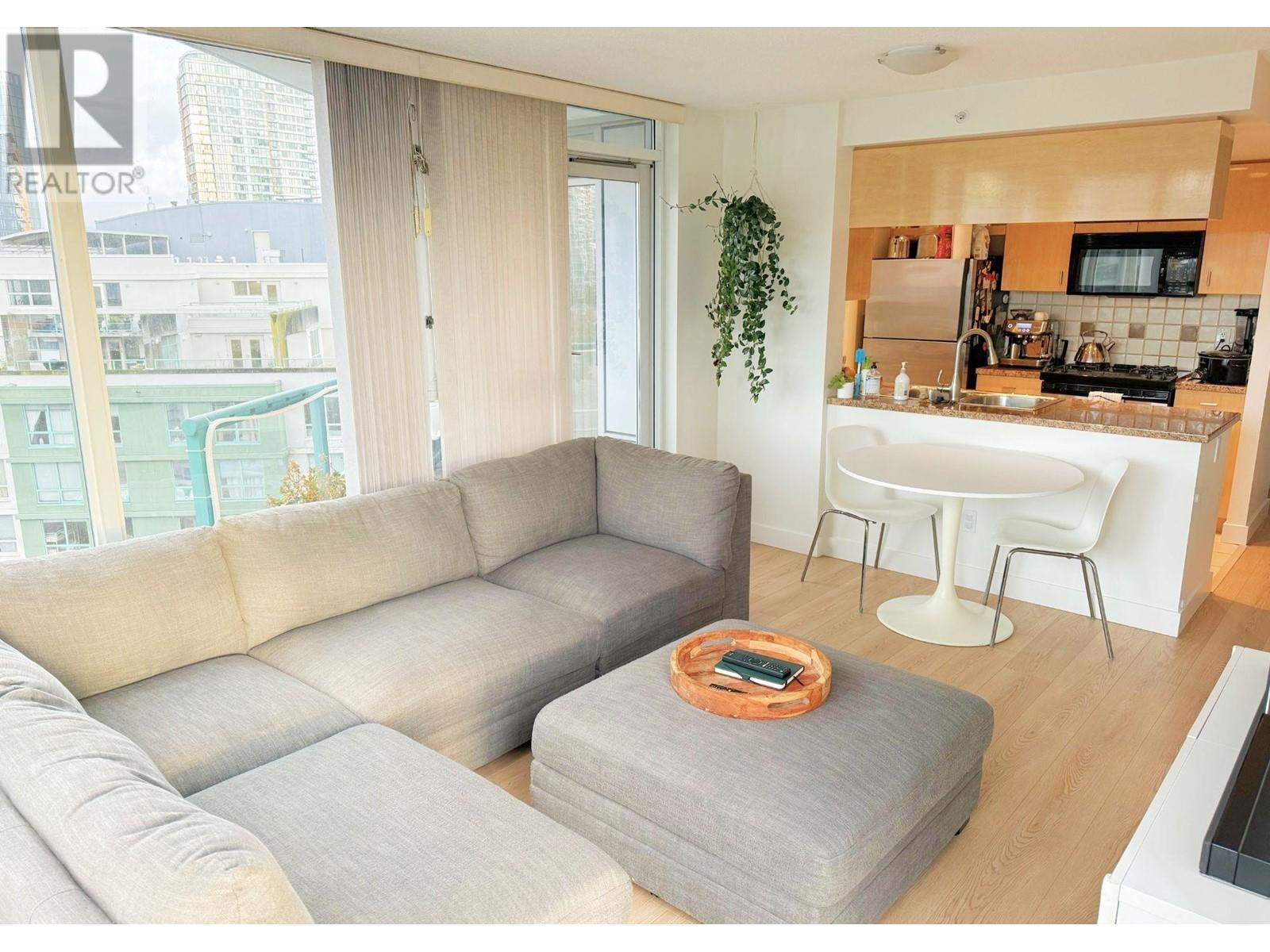 1101 1033 Marinaside Crescent, Vancouver, British Columbia  V6Z 3A3 - Photo 1 - R2946537