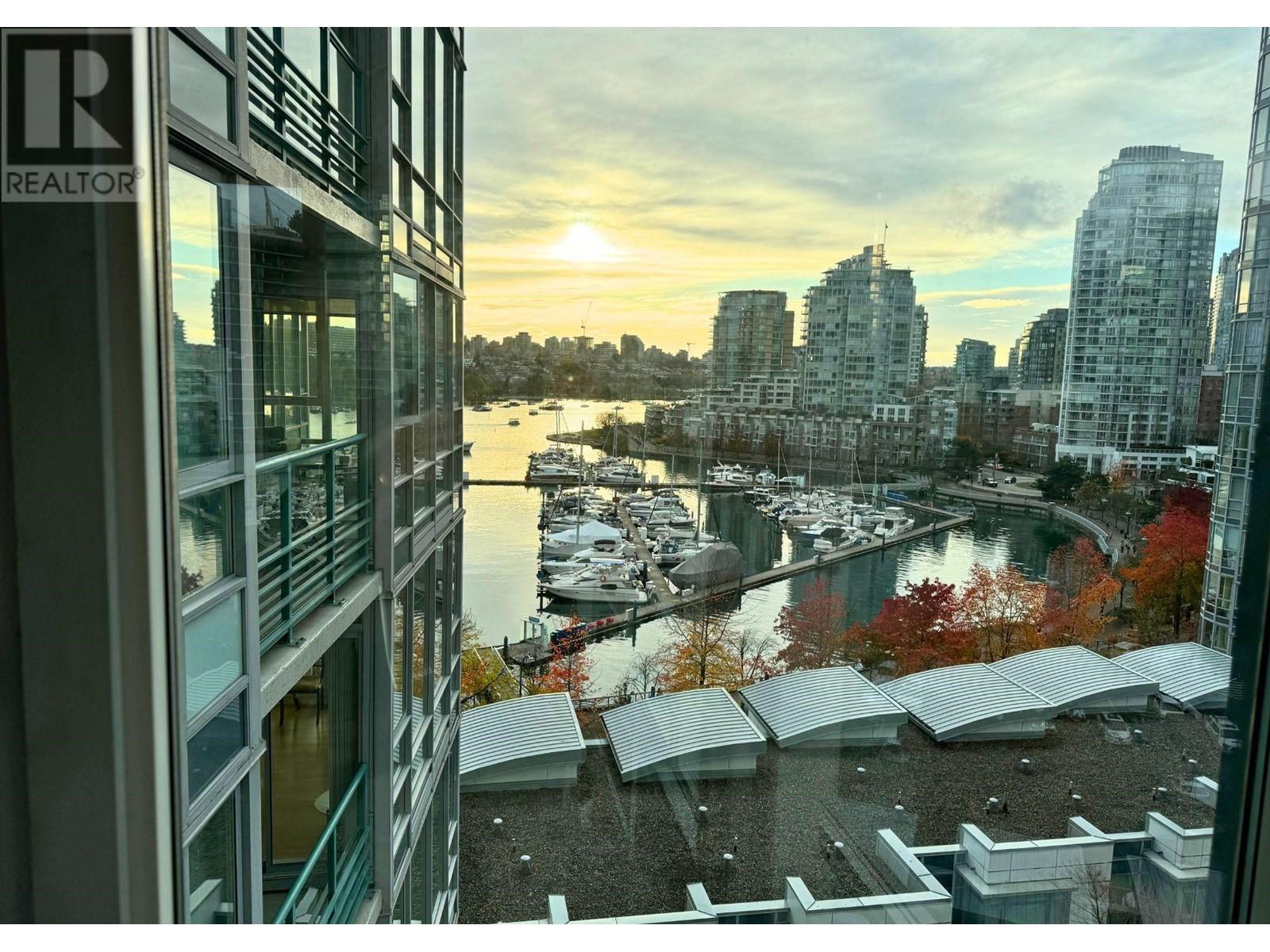 1101 1033 Marinaside Crescent, Vancouver, British Columbia  V6Z 3A3 - Photo 2 - R2946537