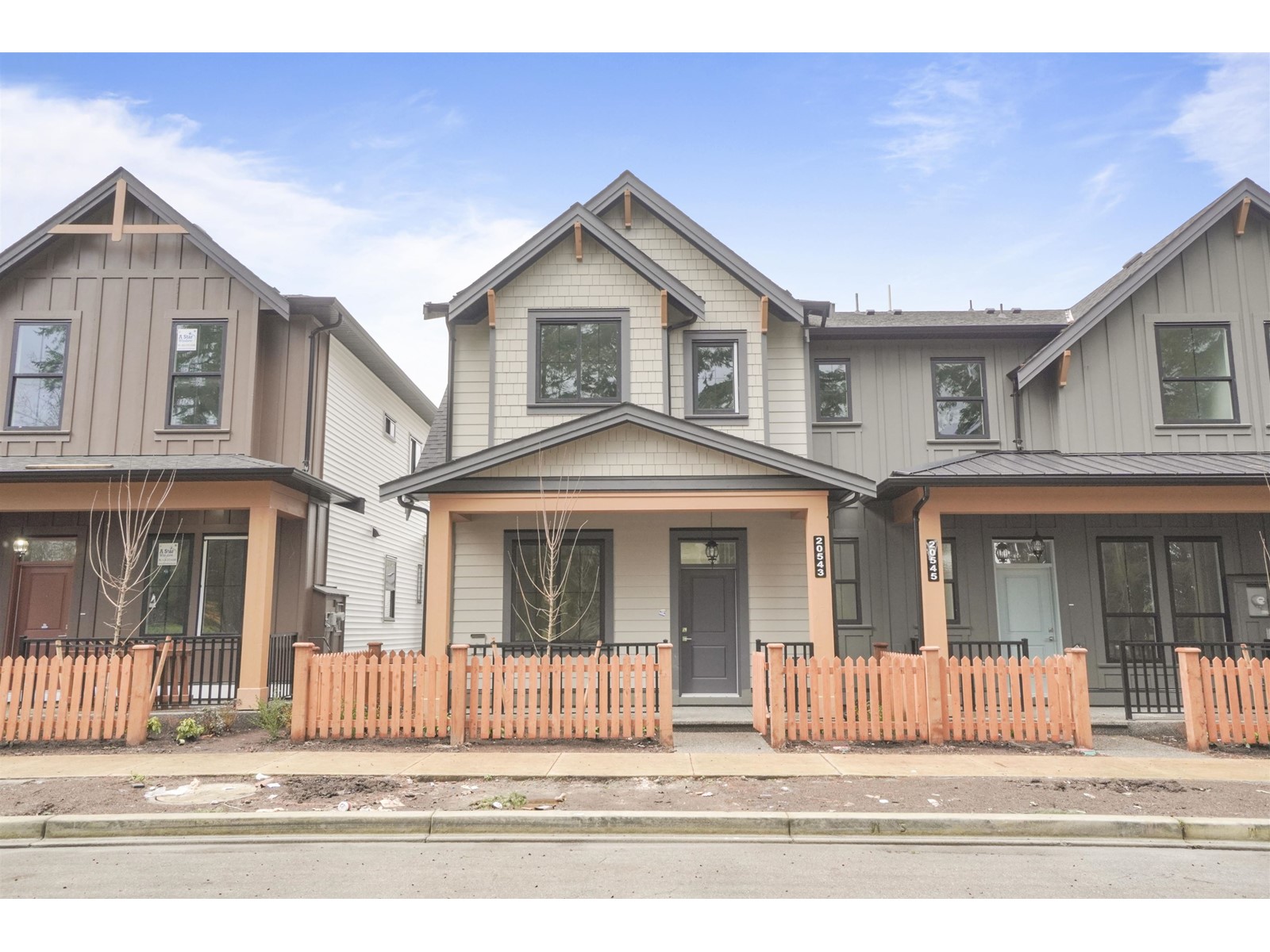 Property at 20543 74B AVENUE image 1