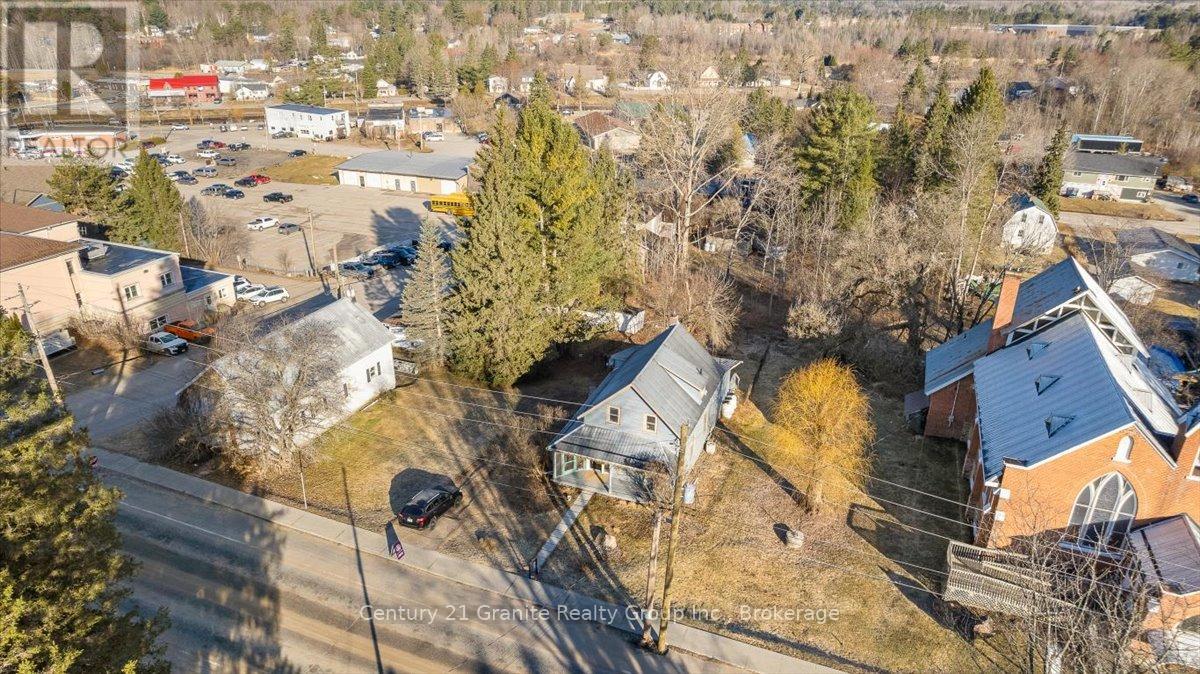 15 Newcastle Street, Minden Hills, Ontario  K0M 2A0 - Photo 24 - X11913745