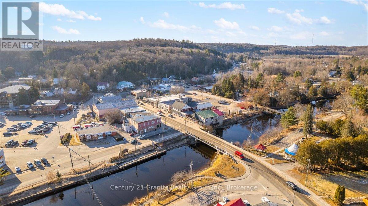15 Newcastle Street, Minden Hills, Ontario  K0M 2A0 - Photo 31 - X11913745