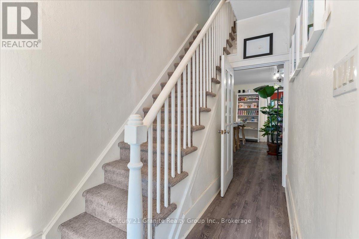 15 Newcastle Street, Minden Hills, Ontario  K0M 2A0 - Photo 5 - X11913745