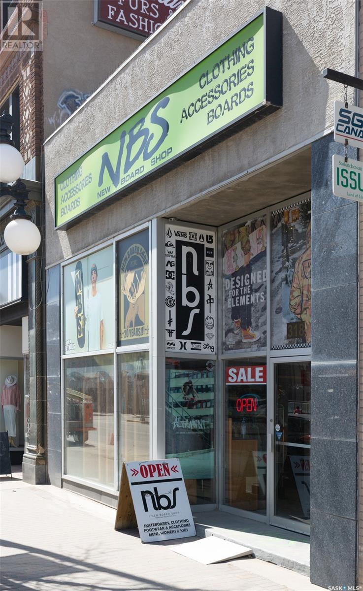 318 Main Street N, Moose Jaw, Saskatchewan  S6H 3J9 - Photo 2 - SK992499