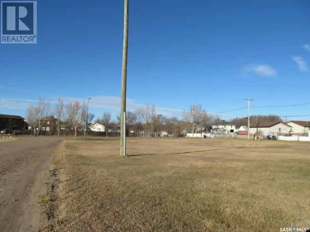 490-498 5th Street W, Shaunavon, Saskatchewan  S0N 2M0 - Photo 4 - SK992496