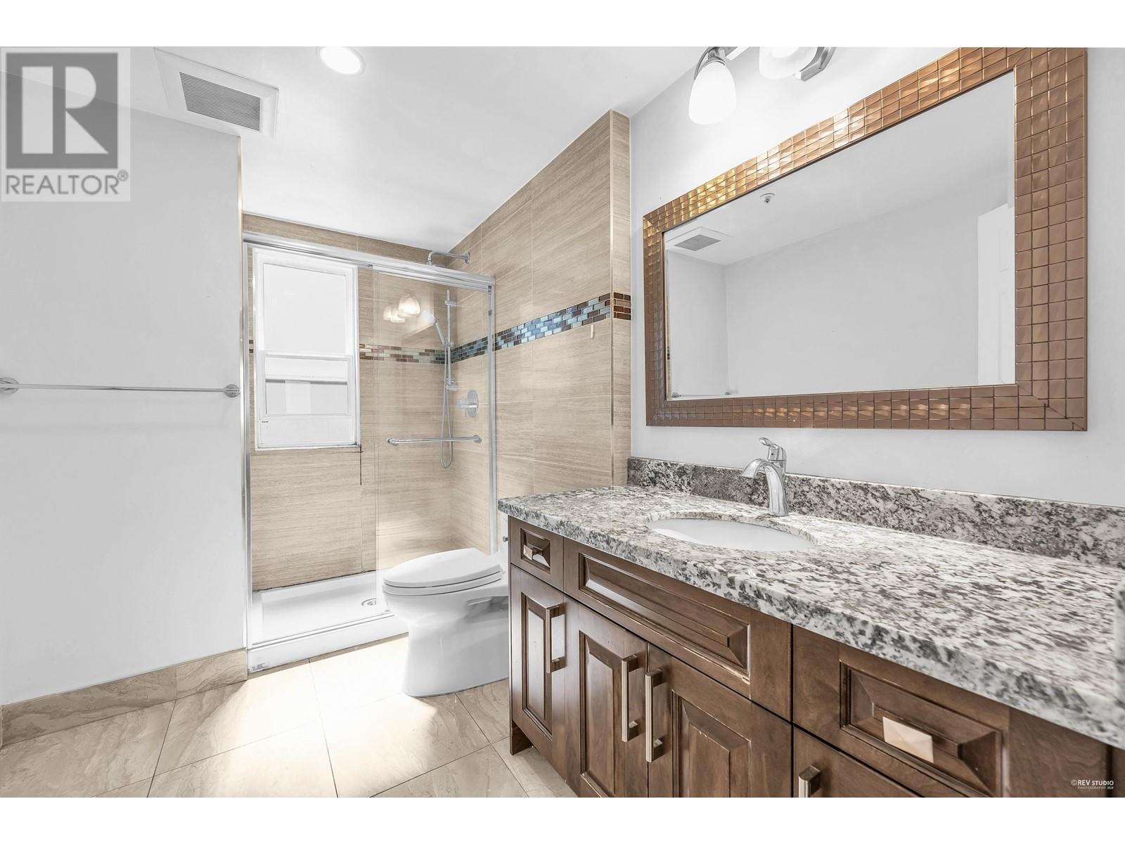 Listing Picture 13 of 36 : 8483 CORNISH STREET, Vancouver / 溫哥華 - 魯藝地產 Yvonne Lu Group - MLS Medallion Club Member