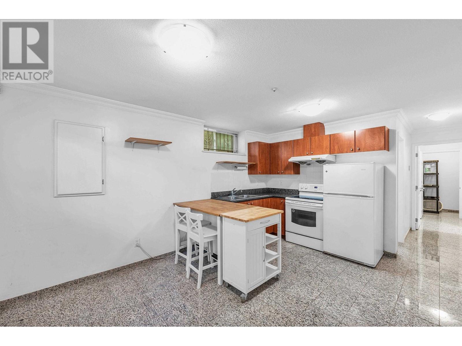 Listing Picture 30 of 36 : 8483 CORNISH STREET, Vancouver / 溫哥華 - 魯藝地產 Yvonne Lu Group - MLS Medallion Club Member