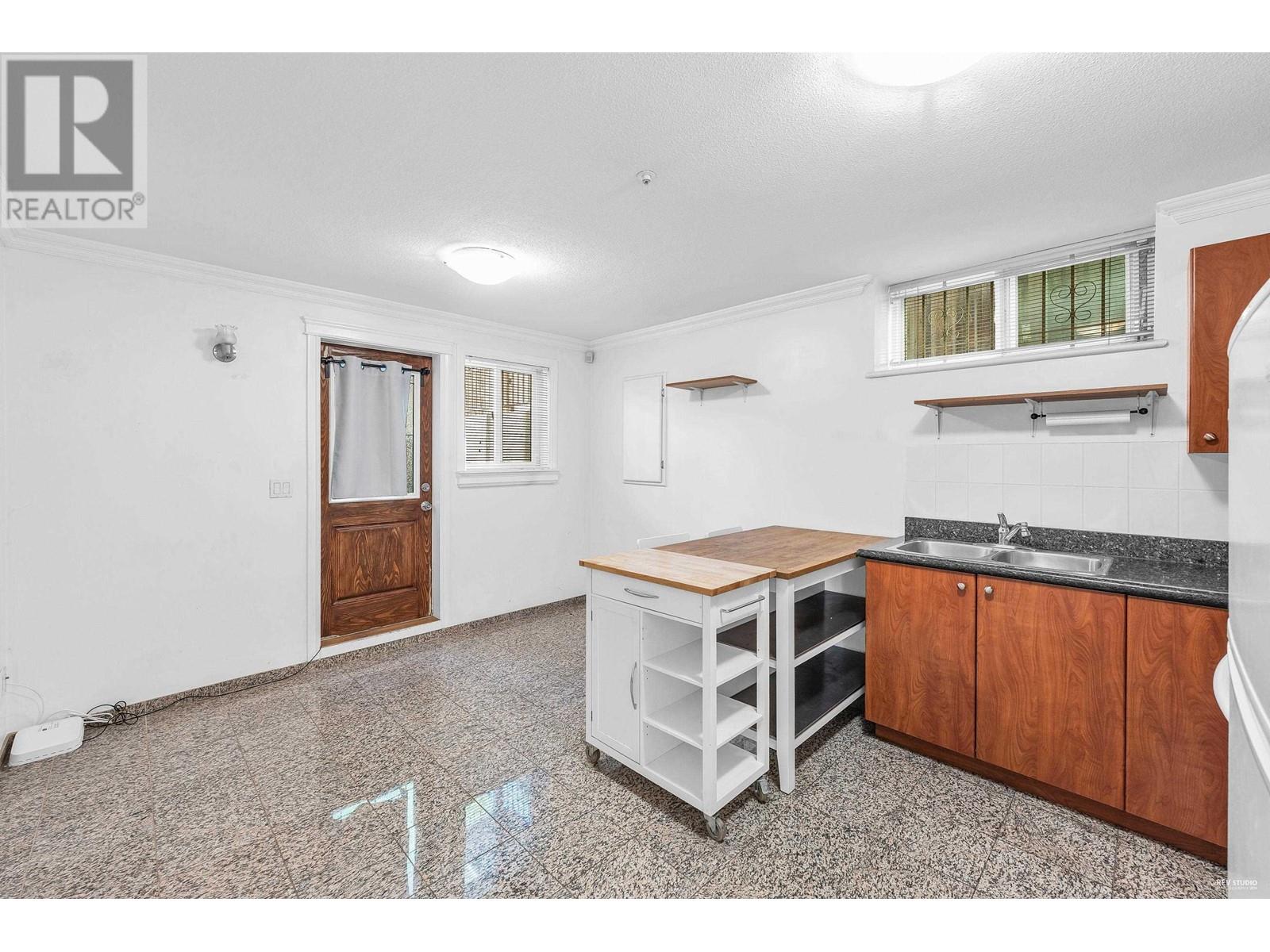 Listing Picture 29 of 36 : 8483 CORNISH STREET, Vancouver / 溫哥華 - 魯藝地產 Yvonne Lu Group - MLS Medallion Club Member