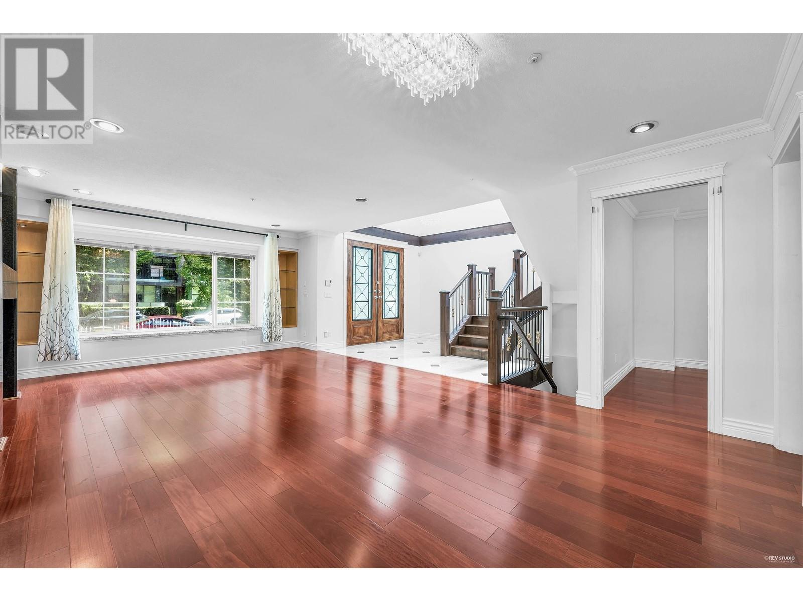 Listing Picture 5 of 36 : 8483 CORNISH STREET, Vancouver / 溫哥華 - 魯藝地產 Yvonne Lu Group - MLS Medallion Club Member