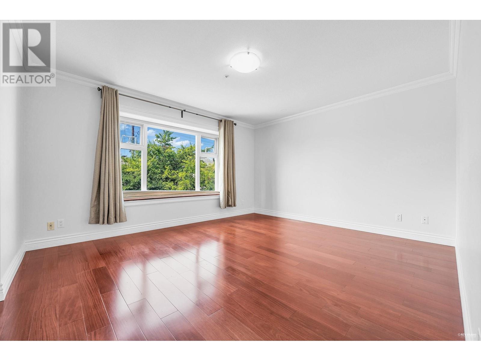 Listing Picture 25 of 36 : 8483 CORNISH STREET, Vancouver / 溫哥華 - 魯藝地產 Yvonne Lu Group - MLS Medallion Club Member