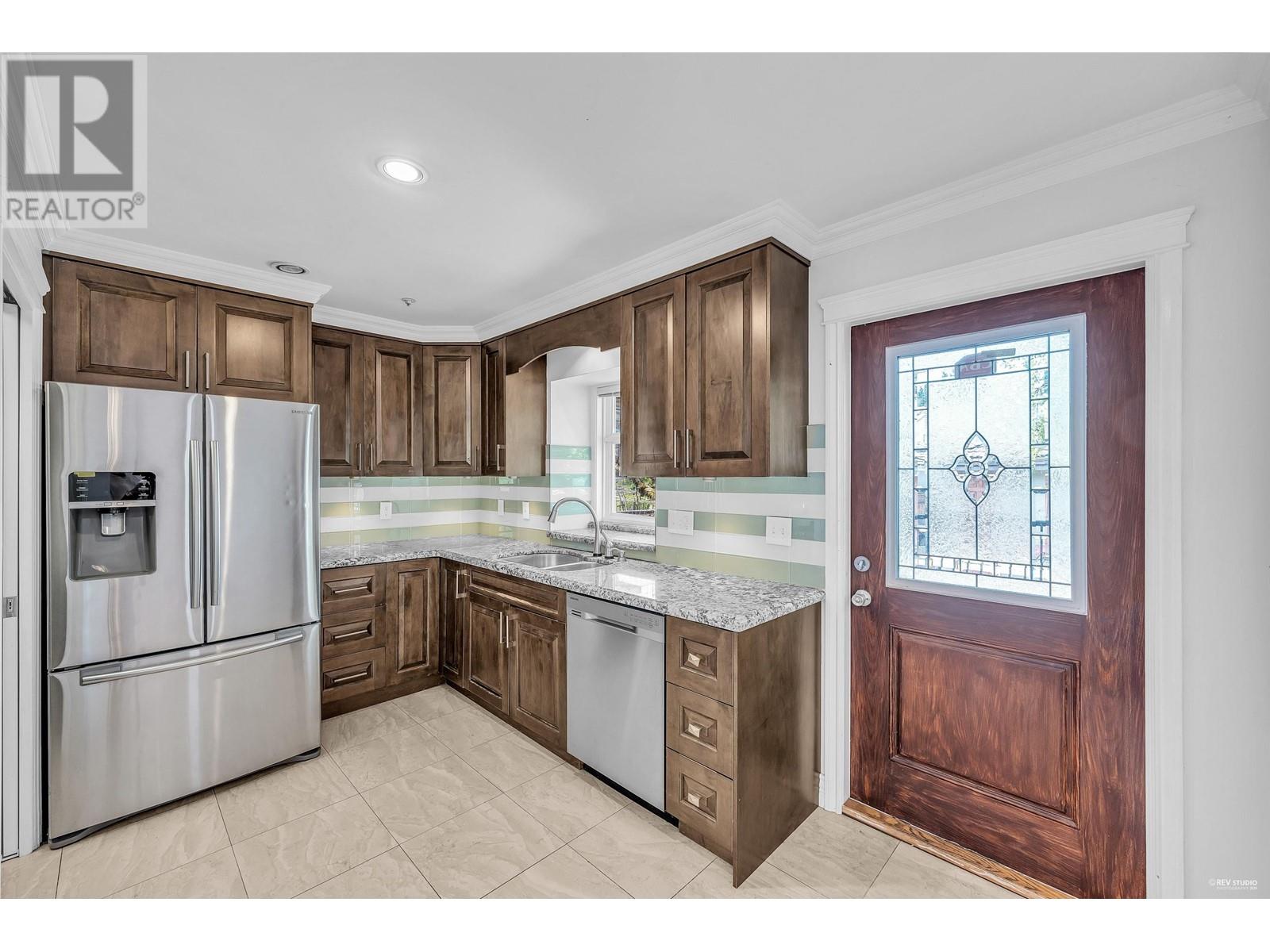 Listing Picture 18 of 36 : 8483 CORNISH STREET, Vancouver / 溫哥華 - 魯藝地產 Yvonne Lu Group - MLS Medallion Club Member