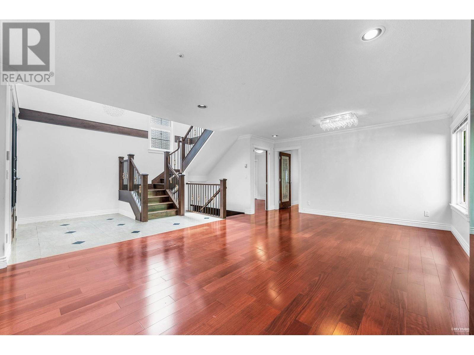 Listing Picture 12 of 36 : 8483 CORNISH STREET, Vancouver / 溫哥華 - 魯藝地產 Yvonne Lu Group - MLS Medallion Club Member