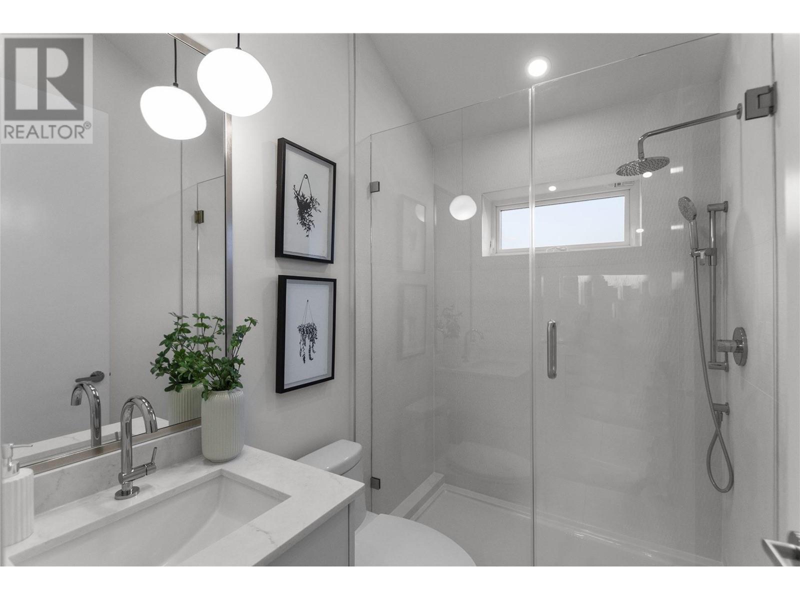2 2169 Charles Street, Vancouver, British Columbia  V5L 2V2 - Photo 19 - R2954015