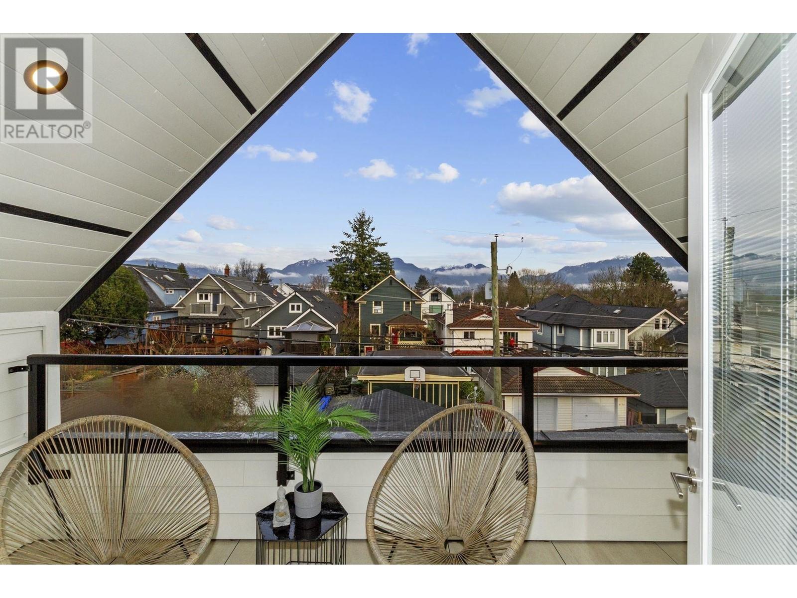 2 2169 Charles Street, Vancouver, British Columbia  V5L 2V2 - Photo 21 - R2954015