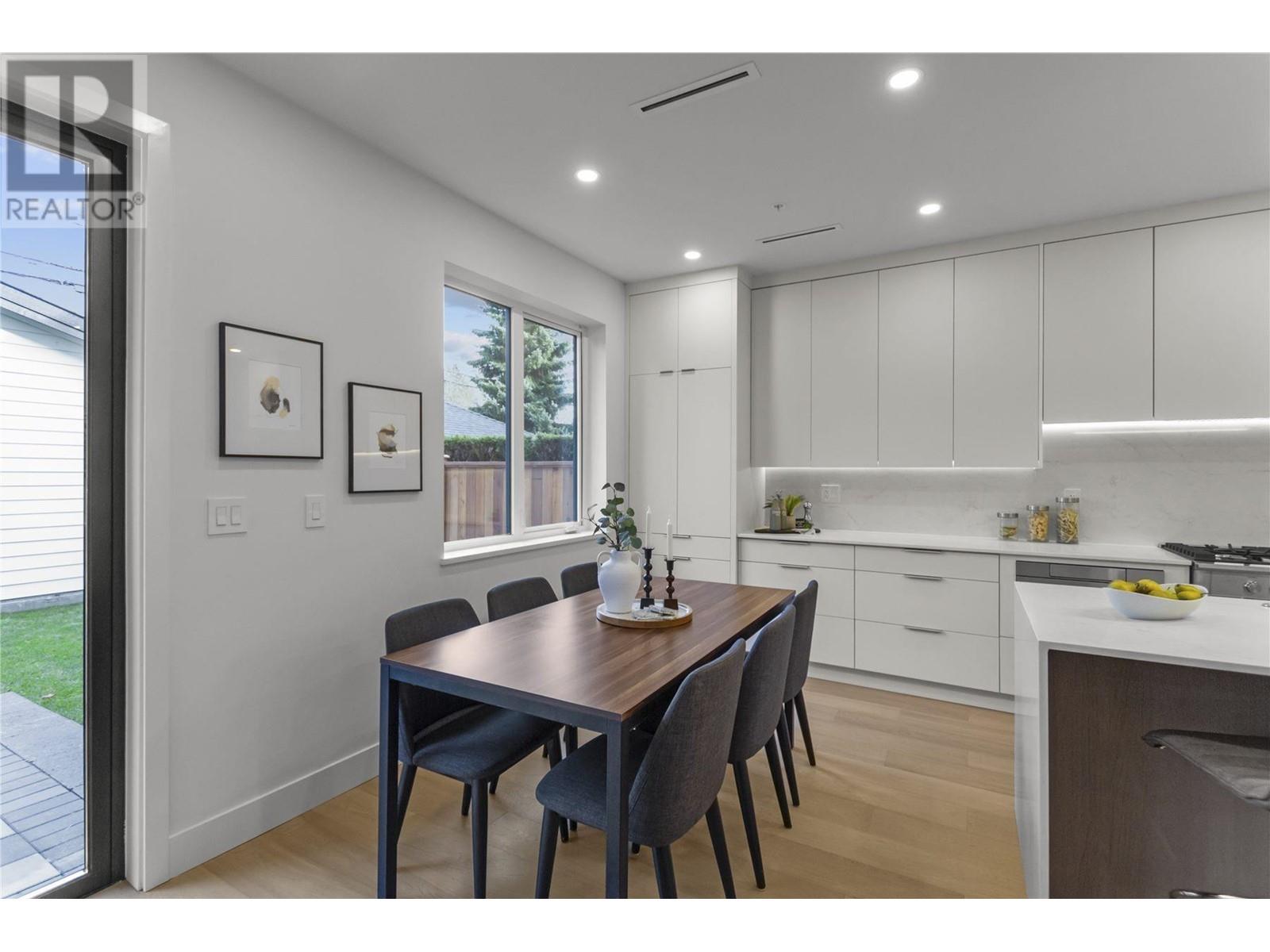 2 2169 Charles Street, Vancouver, British Columbia  V5L 2V2 - Photo 6 - R2954015