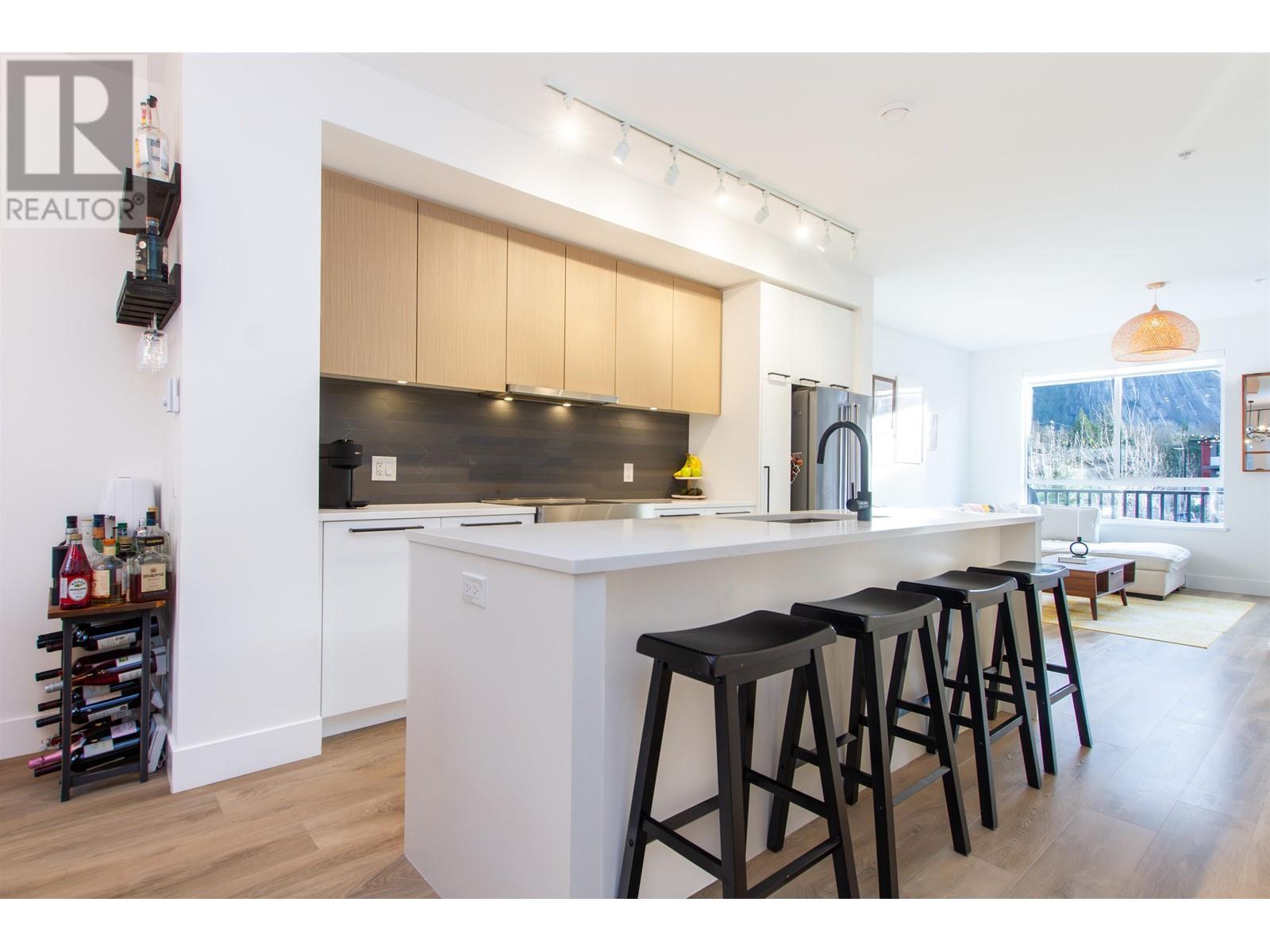 1367 Valleyside Place, Squamish, British Columbia  V8B 1A8 - Photo 8 - R2954047