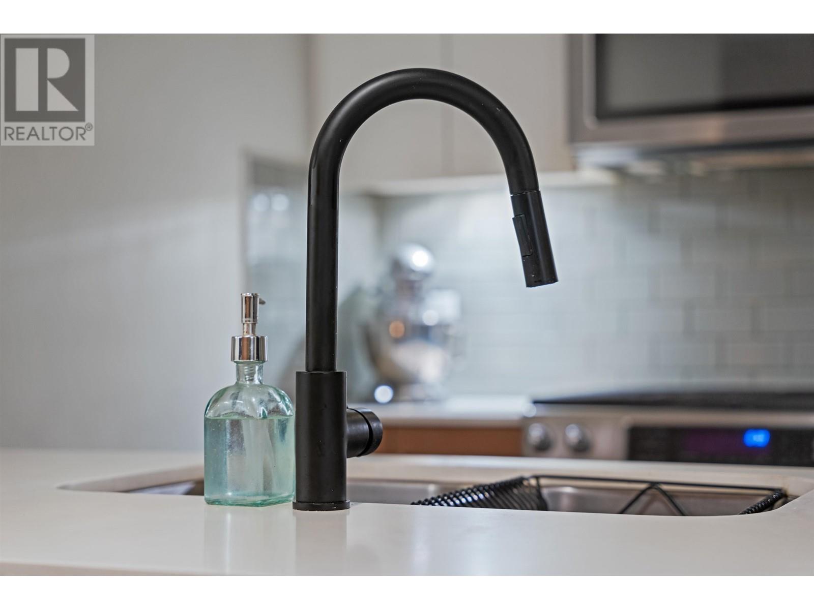 205 2135 Heritage Park Lane, North Vancouver, British Columbia  V7H 0B6 - Photo 13 - R2954049