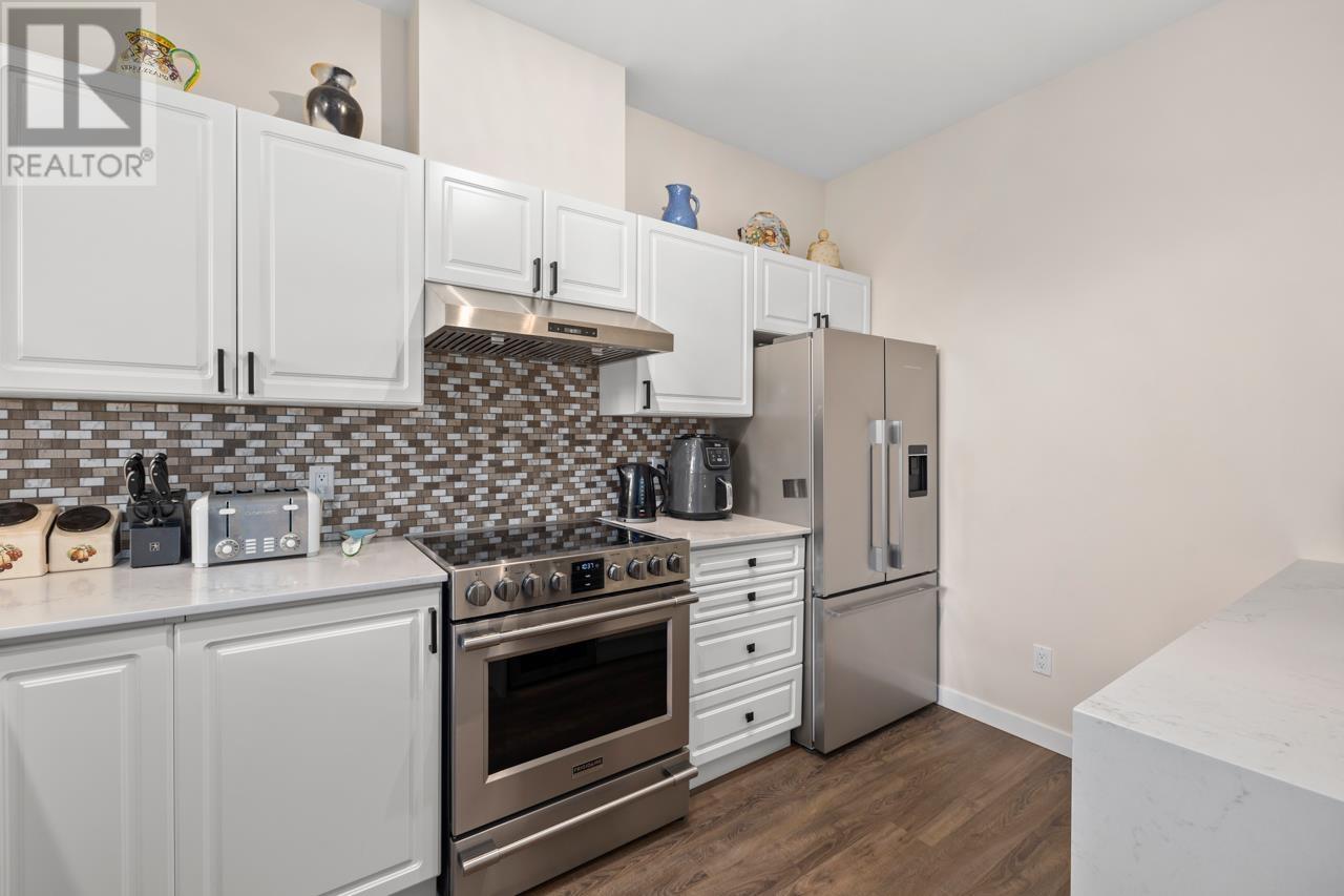 403 678 W Queens Road, North Vancouver, British Columbia  V7N 2L3 - Photo 11 - R2954073