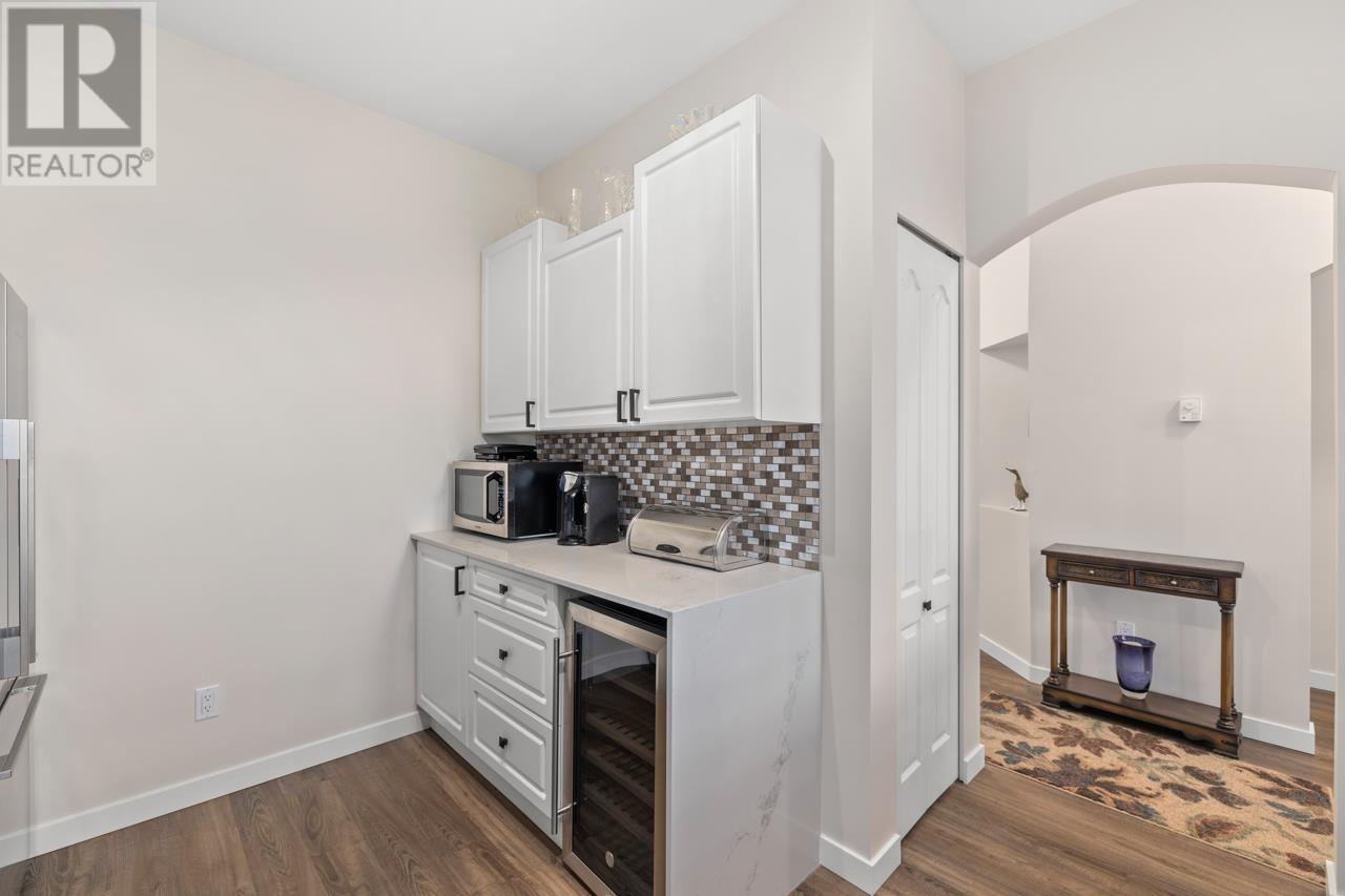 403 678 W Queens Road, North Vancouver, British Columbia  V7N 2L3 - Photo 12 - R2954073